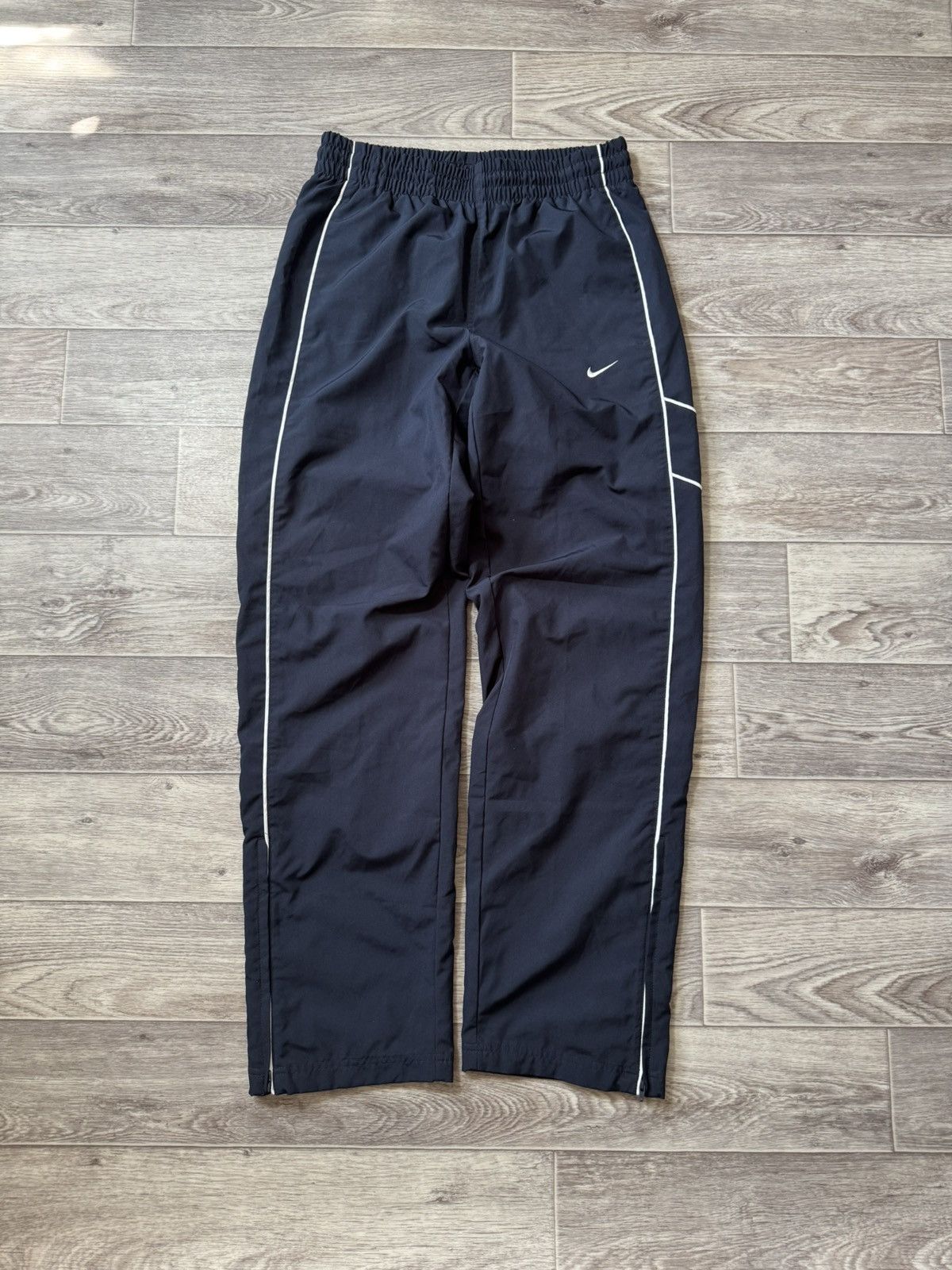 Nike Vintage Nike Track Pants Swoosh Nylon Y2K Drill Size US 31 - 1 Thumbnail