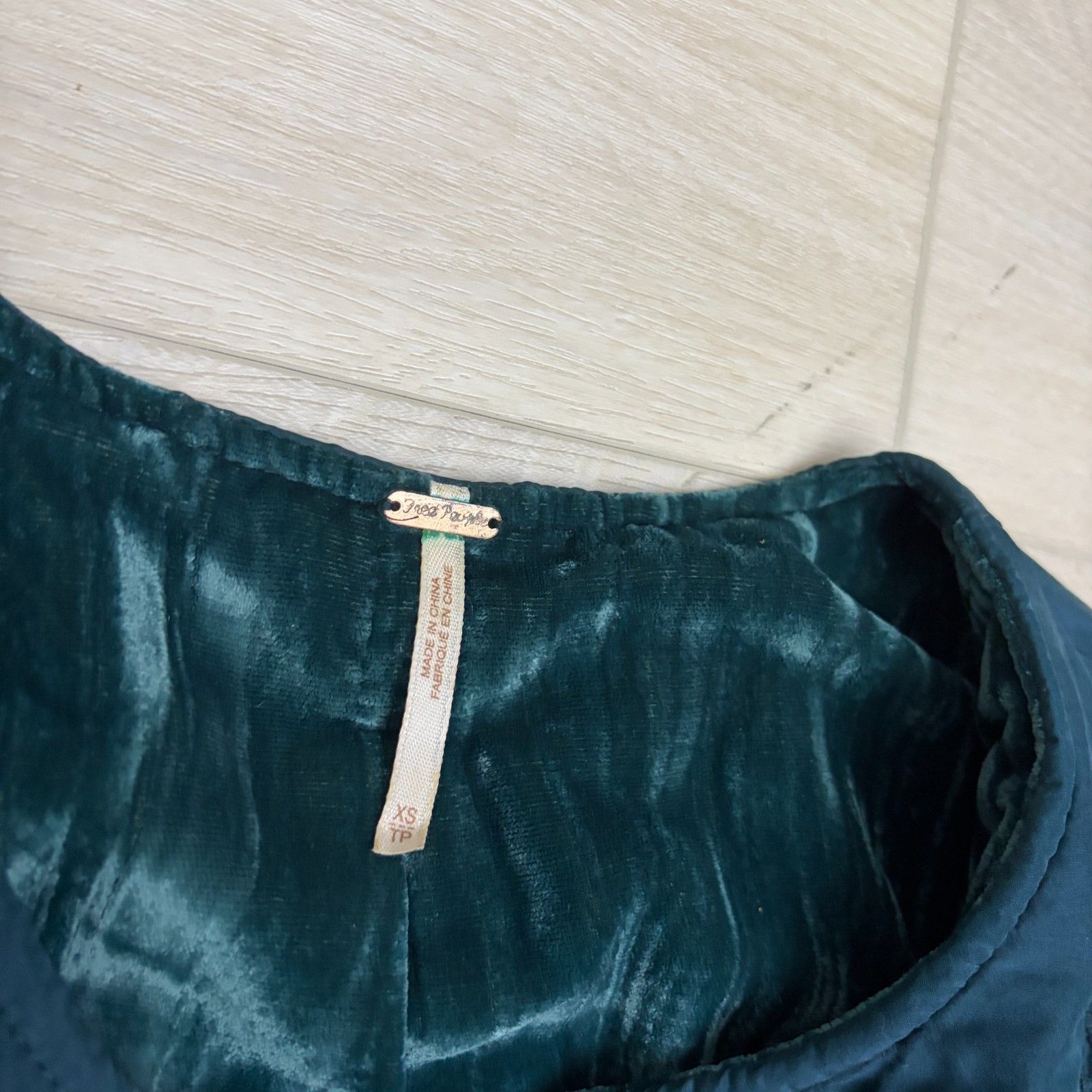 Free People FREE PEOPLE 100% SILK Cropped Velvet Lined Bomber Jacket XS Size XS / US 0-2 / IT 36-38 - 6 Thumbnail