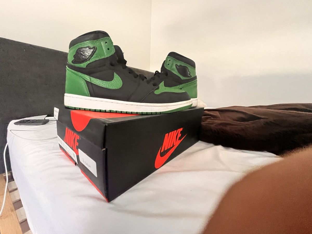 Jordan Brand JORDAN 1 PINE GREEN MENS Size US 10 / EU 43 - 4 Thumbnail