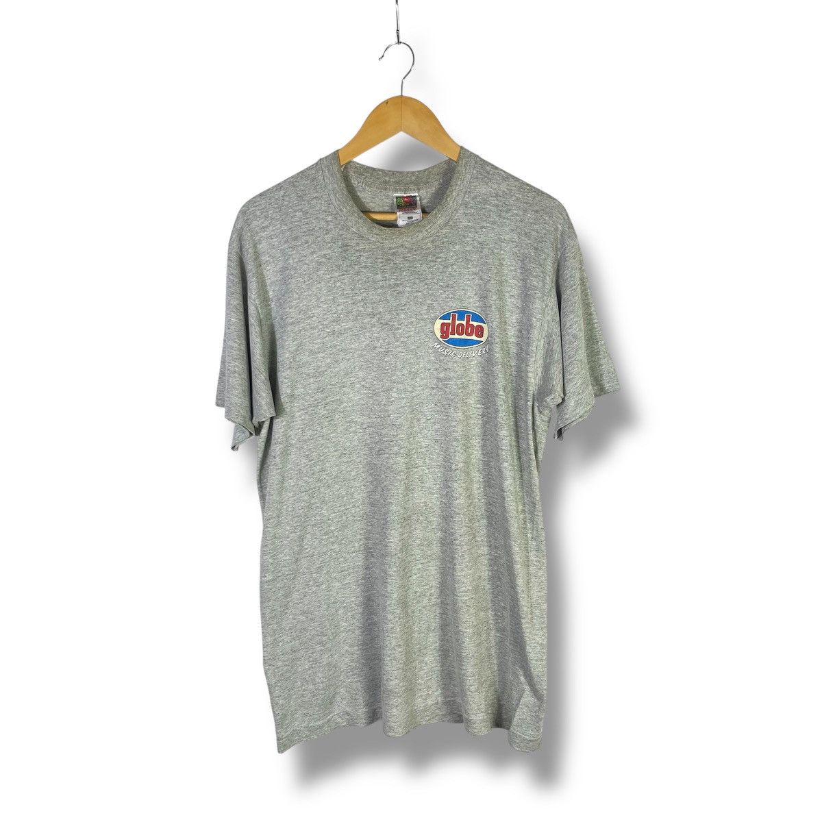 Globe × Vintage Rare! Vintage 90s Globe Music Delivery Tshirt Size US L / EU 52-54 / 3 - 2 Thumbnail