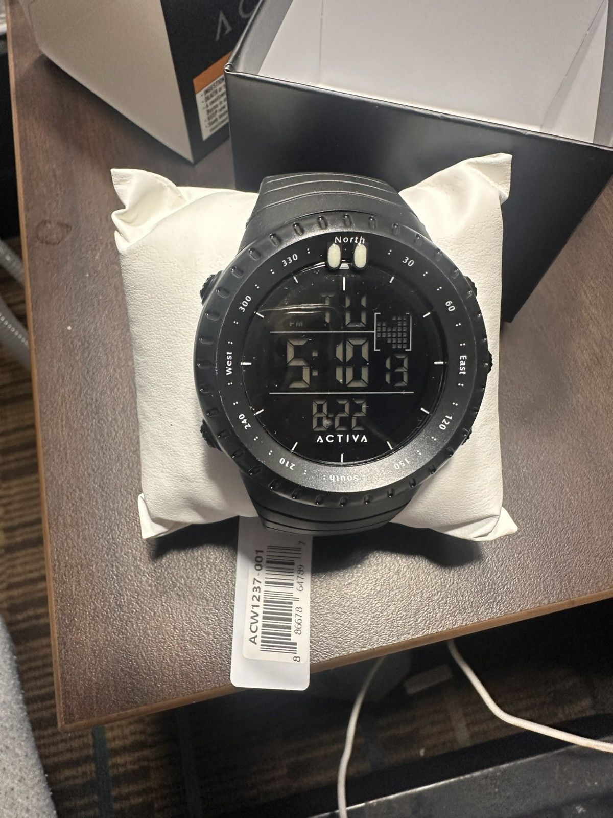Invicta Brand new black invicta watch Size ONE SIZE - 1 Thumbnail