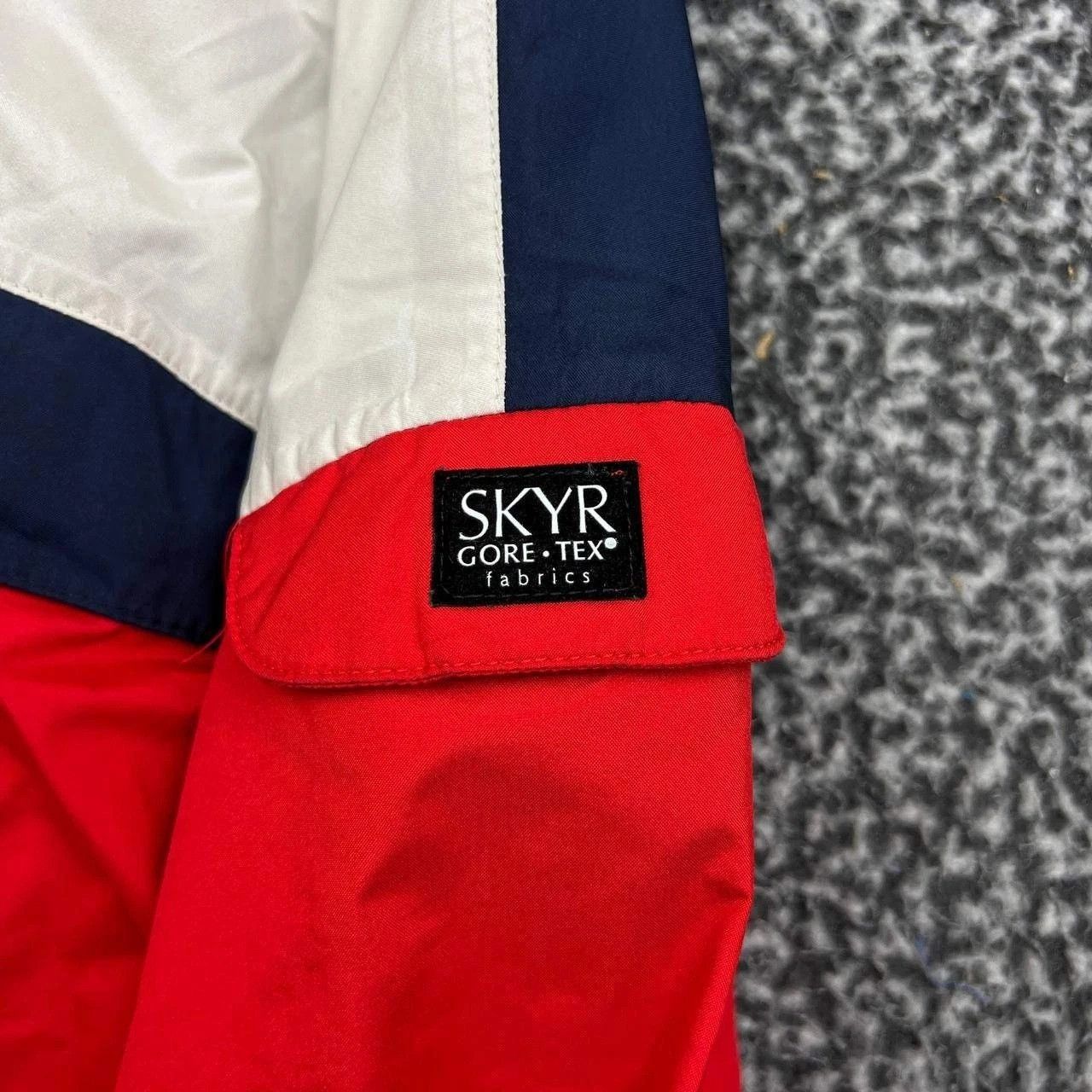 Other Vintage Skyr Gore-Tex Windbreaker Jacket Fleece Lined S Size US S / EU 44-46 / 1 - 8 Thumbnail