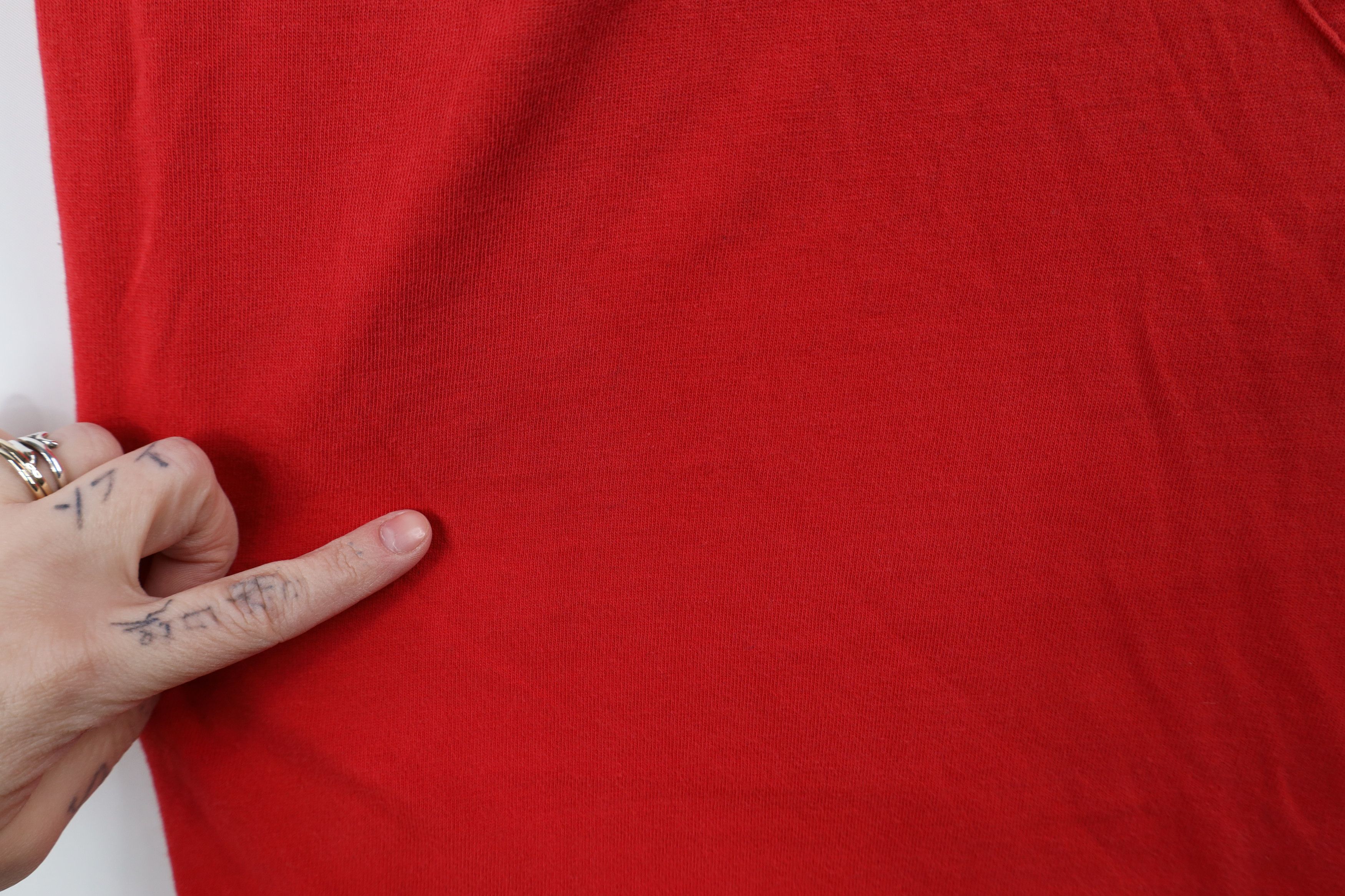 Vintage Vintage 90s Streetwear Baggy Pocket T-Shirt Red Cotton USA Size US XL / EU 56 / 4 - 7 Thumbnail
