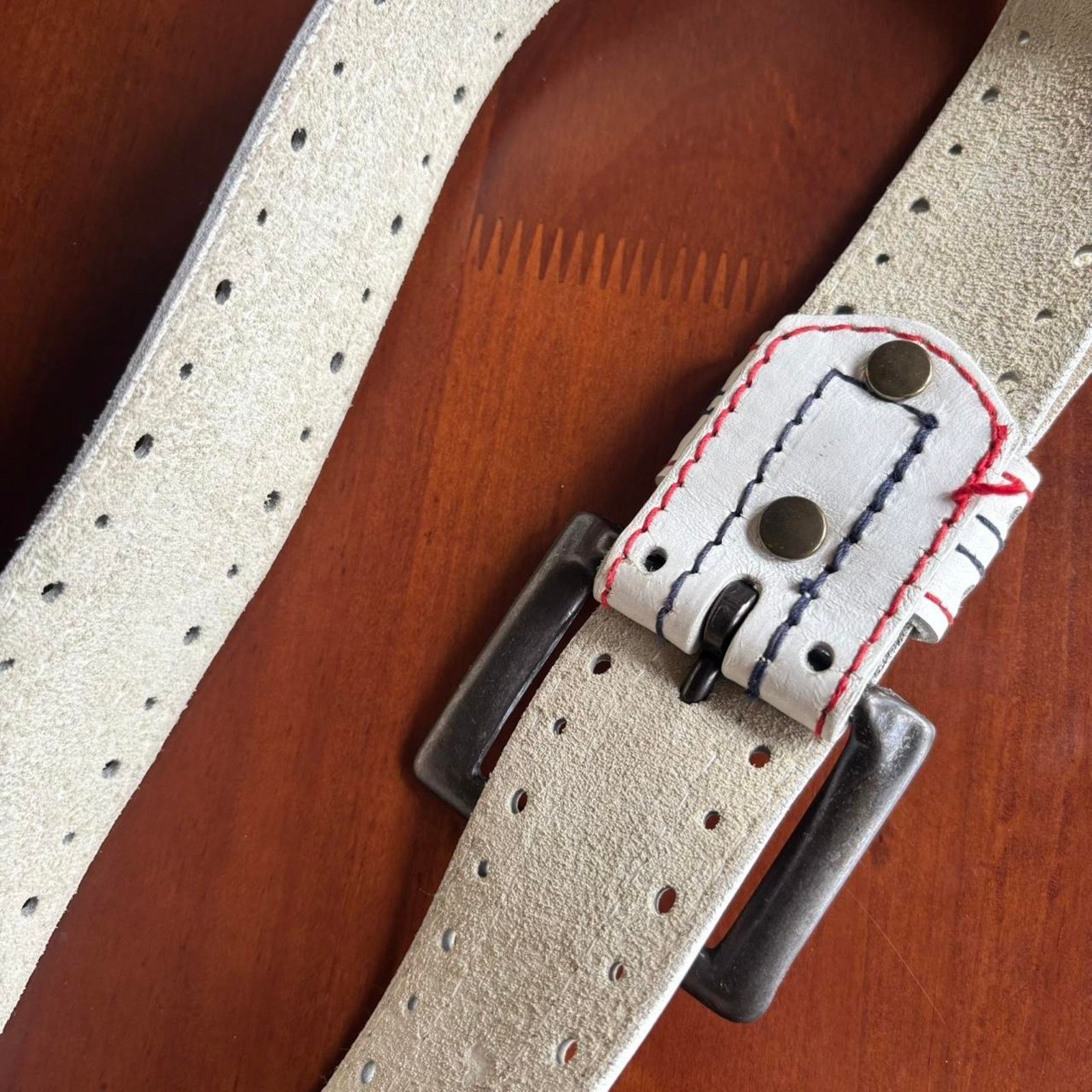 Vintage Vintage White Leather Low Rise Belt Medium 34 / 35 Y2K Size ONE SIZE - 5 Thumbnail