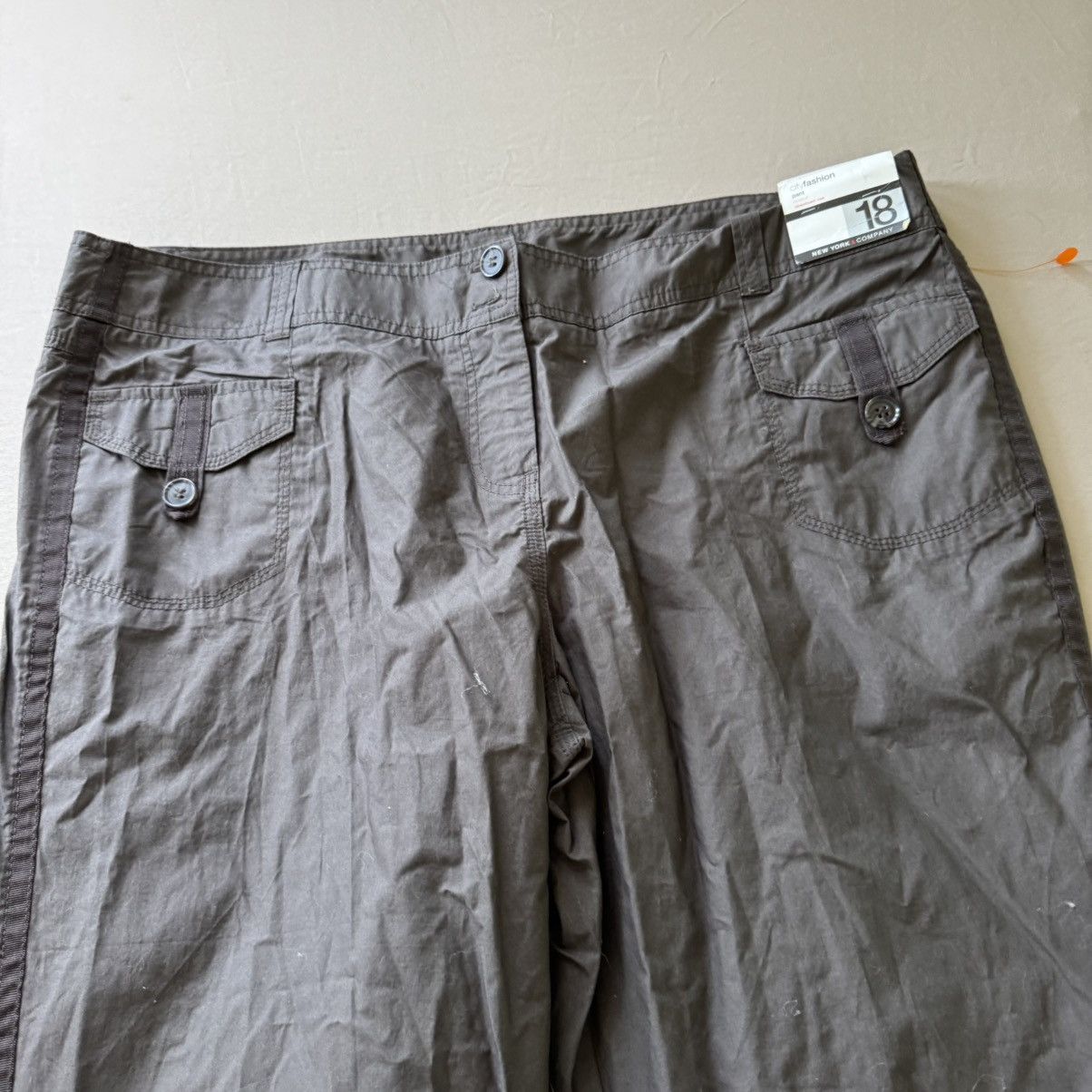 Other Y2K Era New York & Company Low Rise Roll Tab Bootcut Pants Size 40" / US 18 - 7 Thumbnail