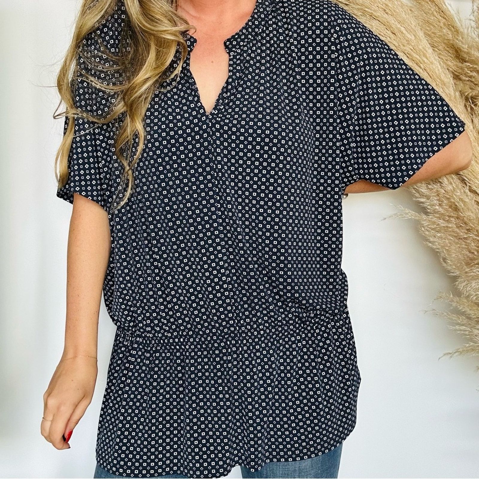 Michael Kors MICHAEL KORS Navy Blue White Ruffle Tunic Blouse Top Shirt Size 3XL / US 20-22 - 4 Thumbnail