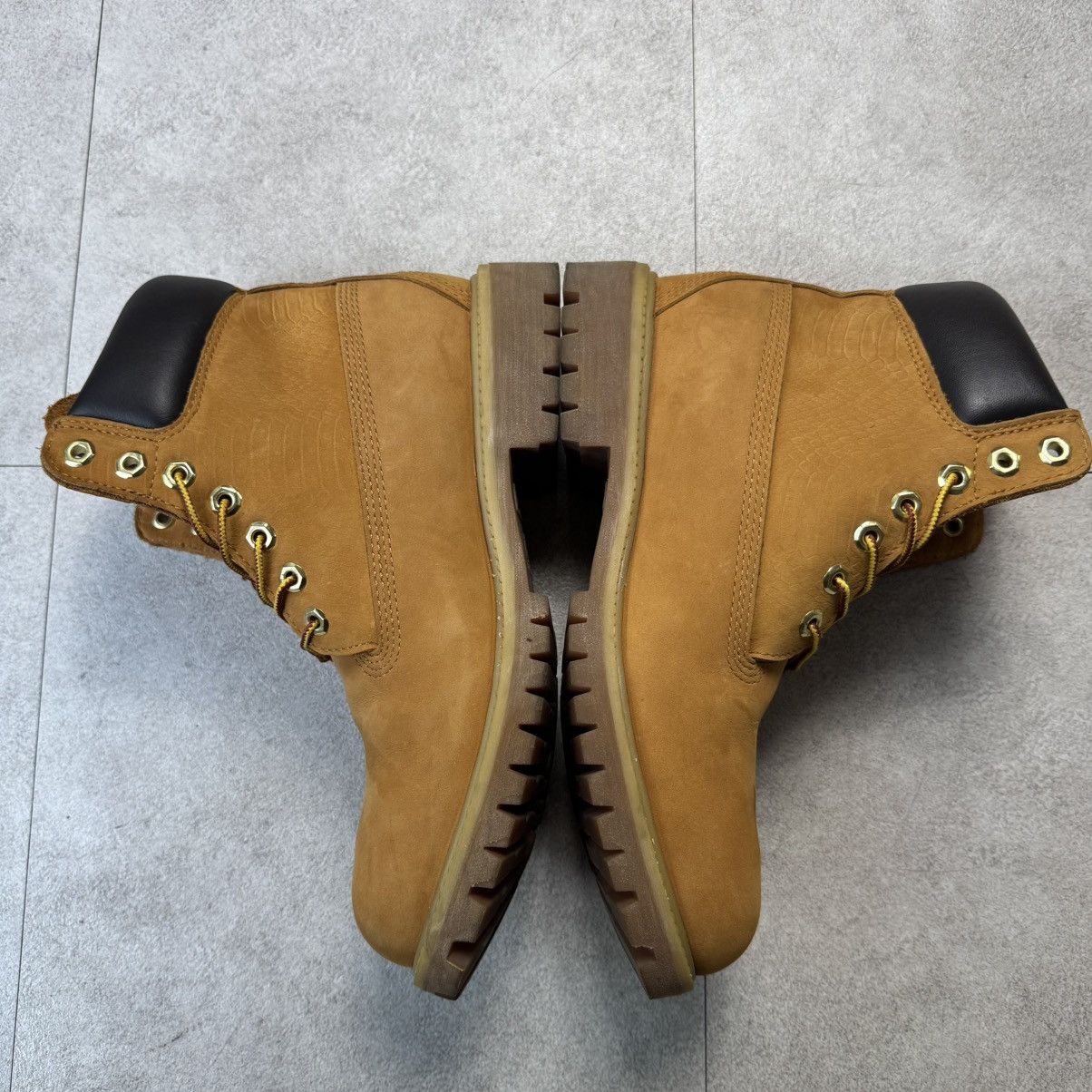 Supreme × Timberland Supreme Timberland Python Boots Size US 9 / EU 42 - 6 Thumbnail
