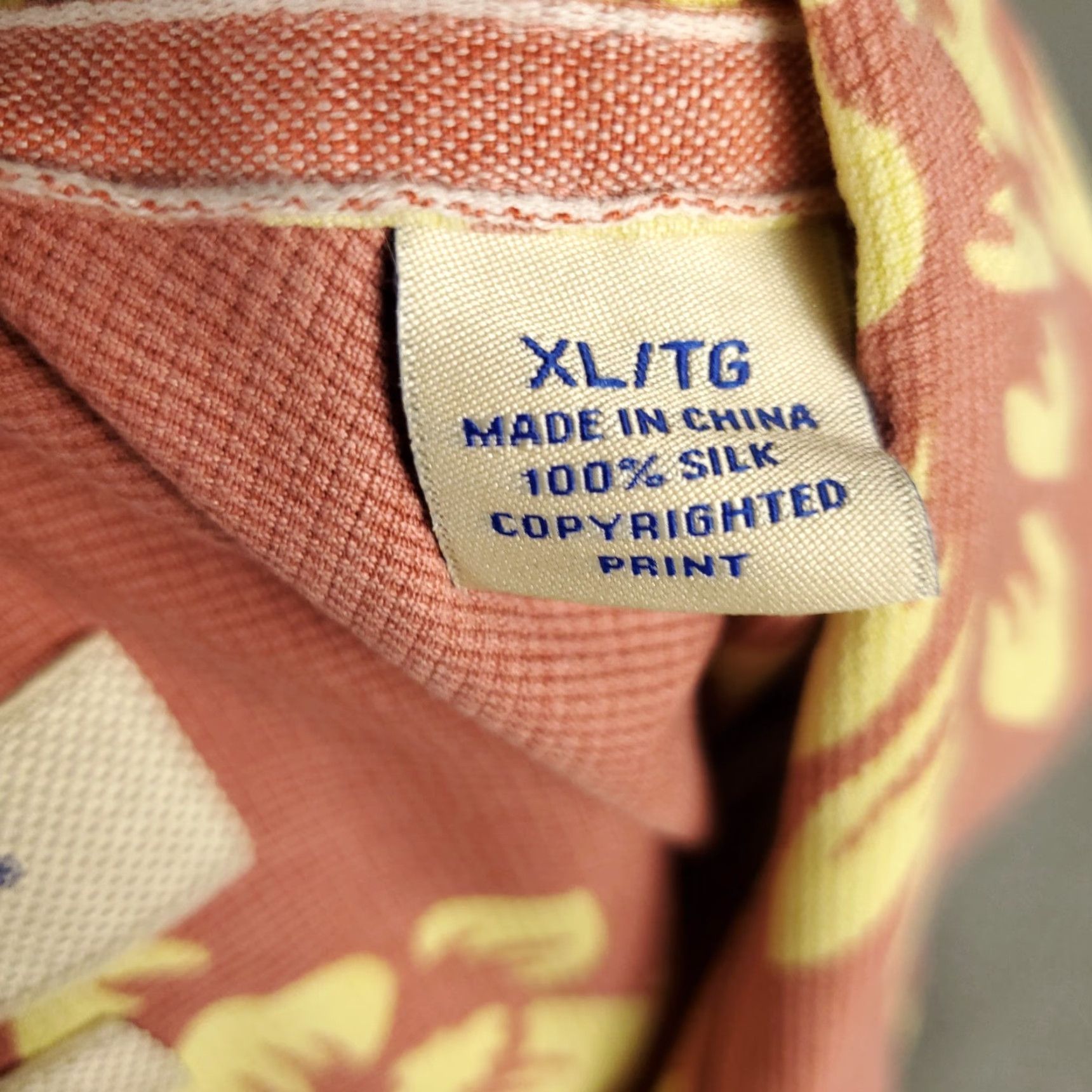 Tommy Bahama Tommy Bahama Shirt Mens XL Red Silk Hawaiian Button Up Size US XL / EU 56 / 4 - 6 Thumbnail