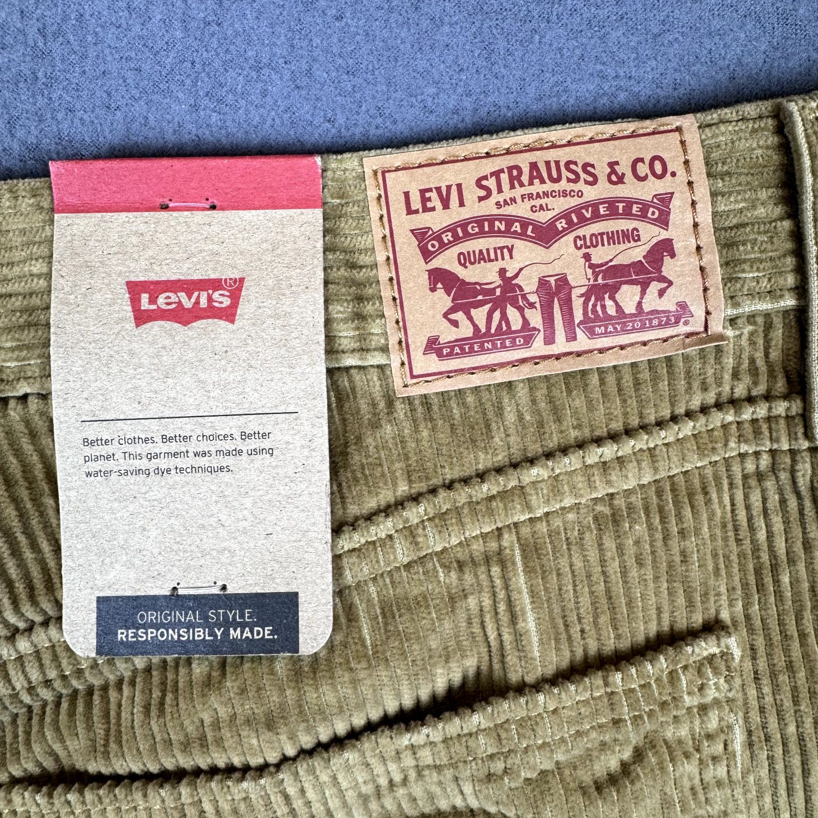 Levi's NWT Levi's Pants Mens 33X30 Brown Corduroy Flat Front Chino Size US 33 - 10 Thumbnail