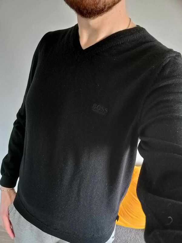 Hugo Boss Hugo Boss men's V-neck sweater - label size L (more like S) Size US S / EU 44-46 / 1 - 3 Thumbnail