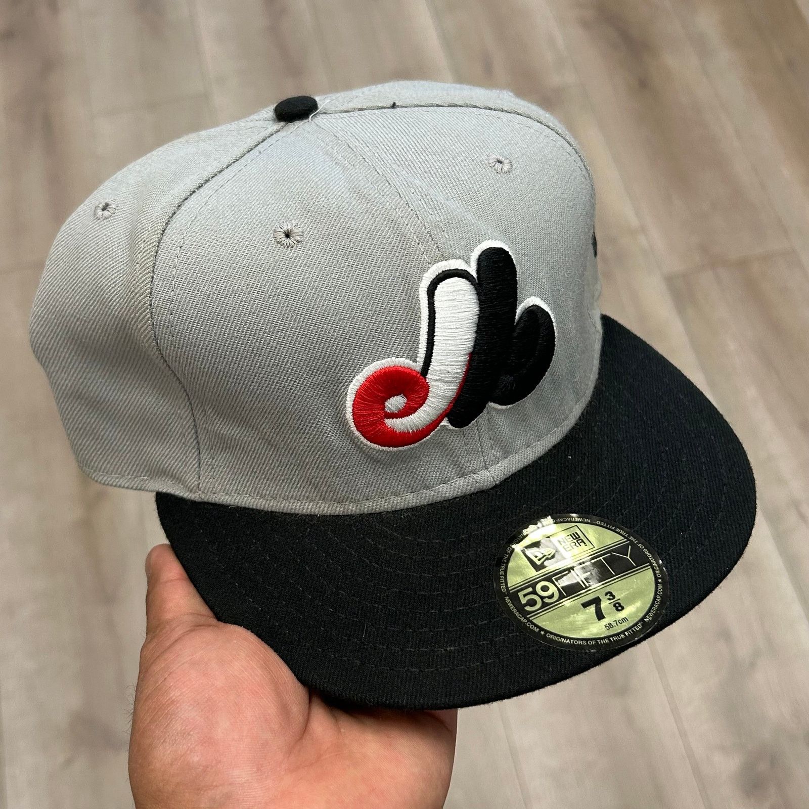 New Era New Era Montreal Expos 59FIFTY fitted hat CAP Black 7 3/8 Size ONE SIZE - 1 Thumbnail