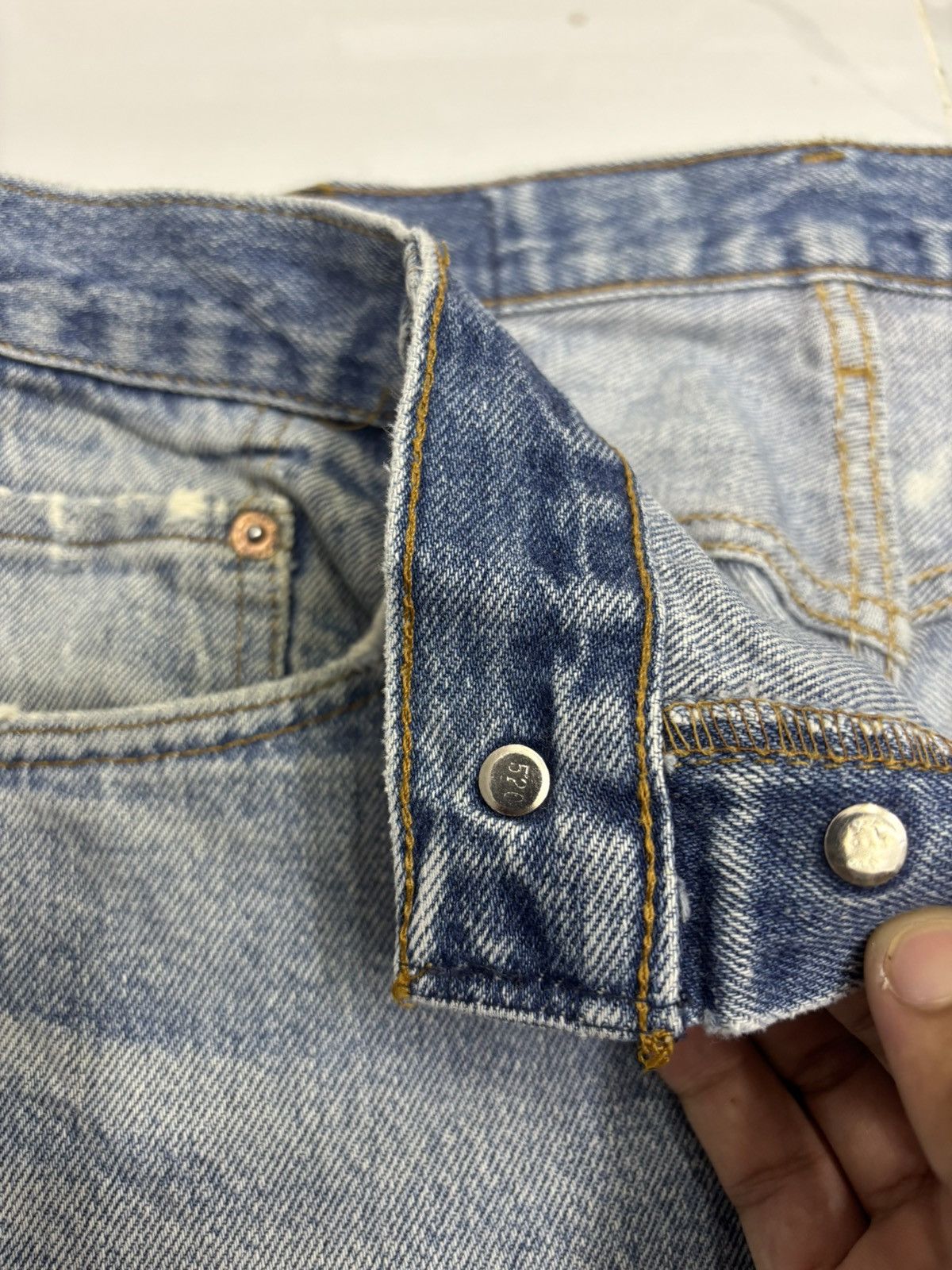 Levi's LEVIS 501 USA DISTRESSED THRASHED RIPPED DENIM JEANS Size US 34 / EU 50 - 11 Thumbnail