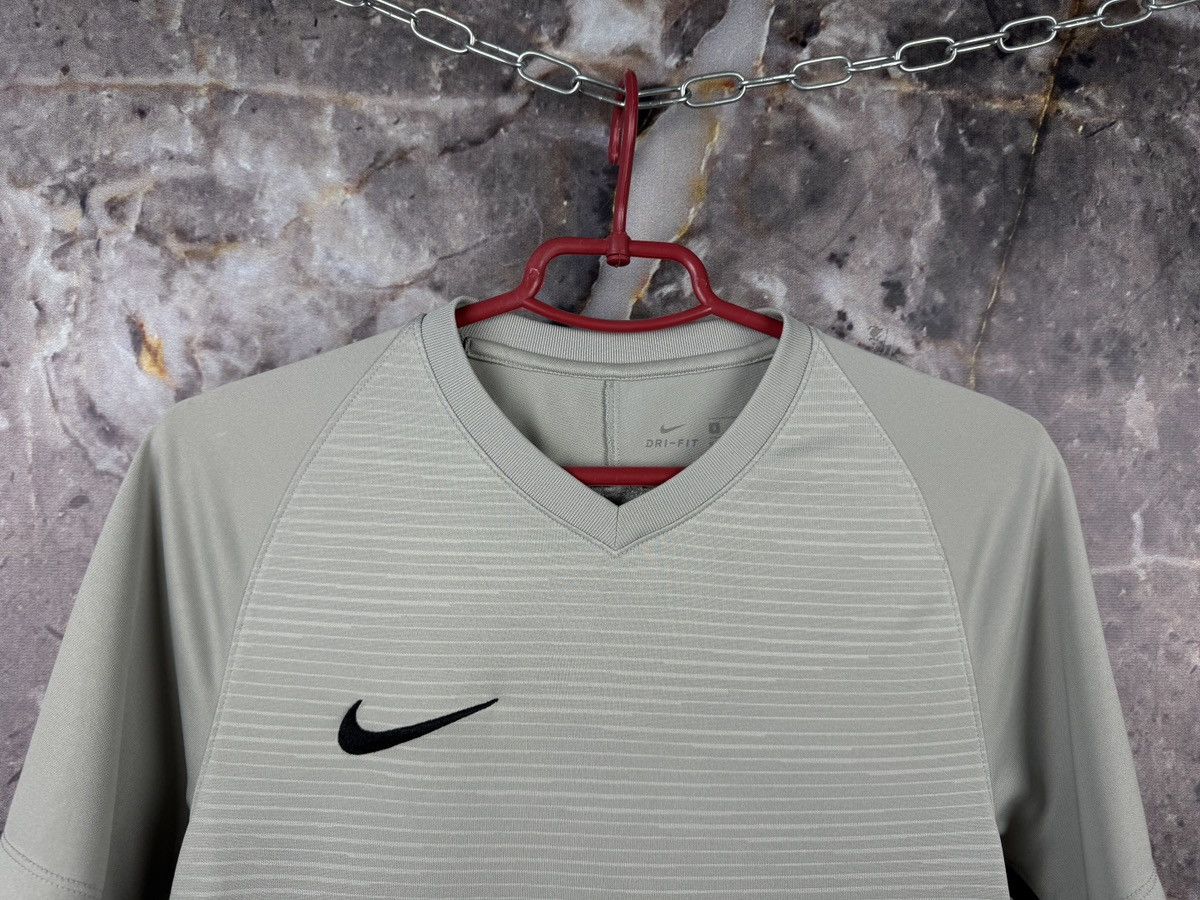 Nike Men’s Nike T-Shirt Jarsey Gray Sportswear Size Small Size US S / EU 44-46 / 1 - 2 Thumbnail