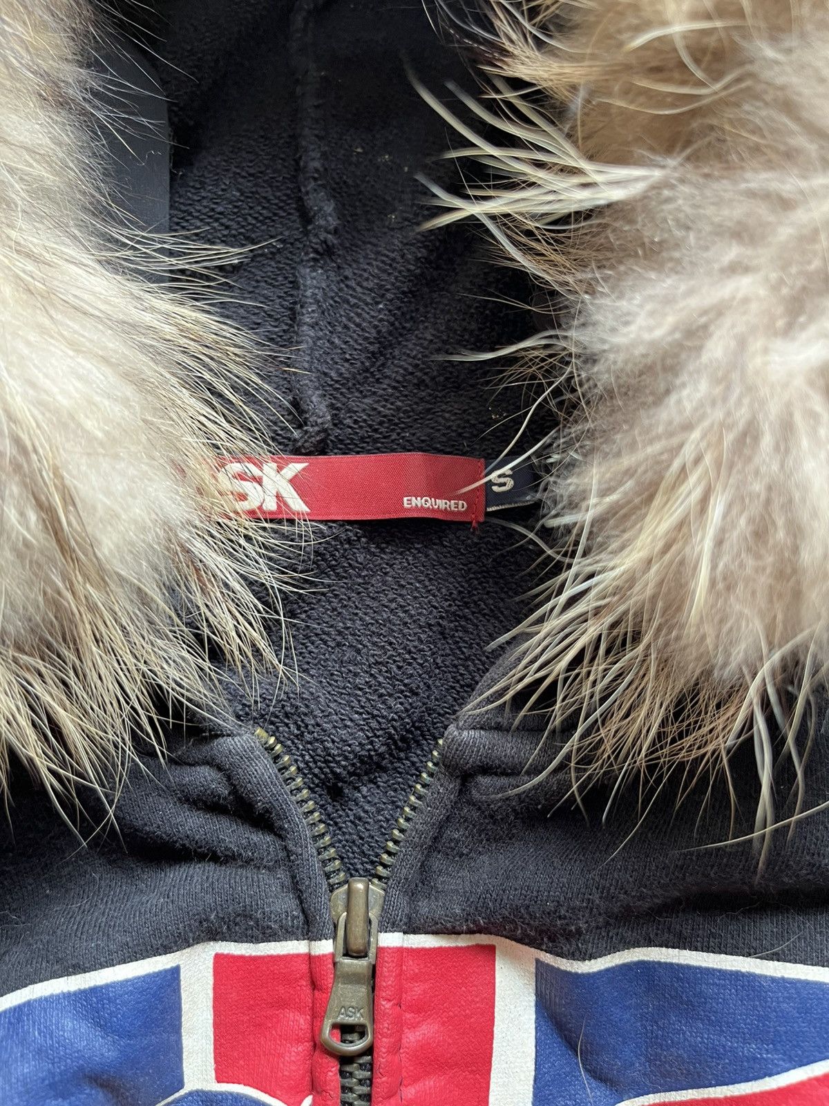 Le Grande Bleu (L.G.B.) 2000s Ask enquired flag faux fur hoodie Size US S / EU 44-46 / 1 - 4 Thumbnail