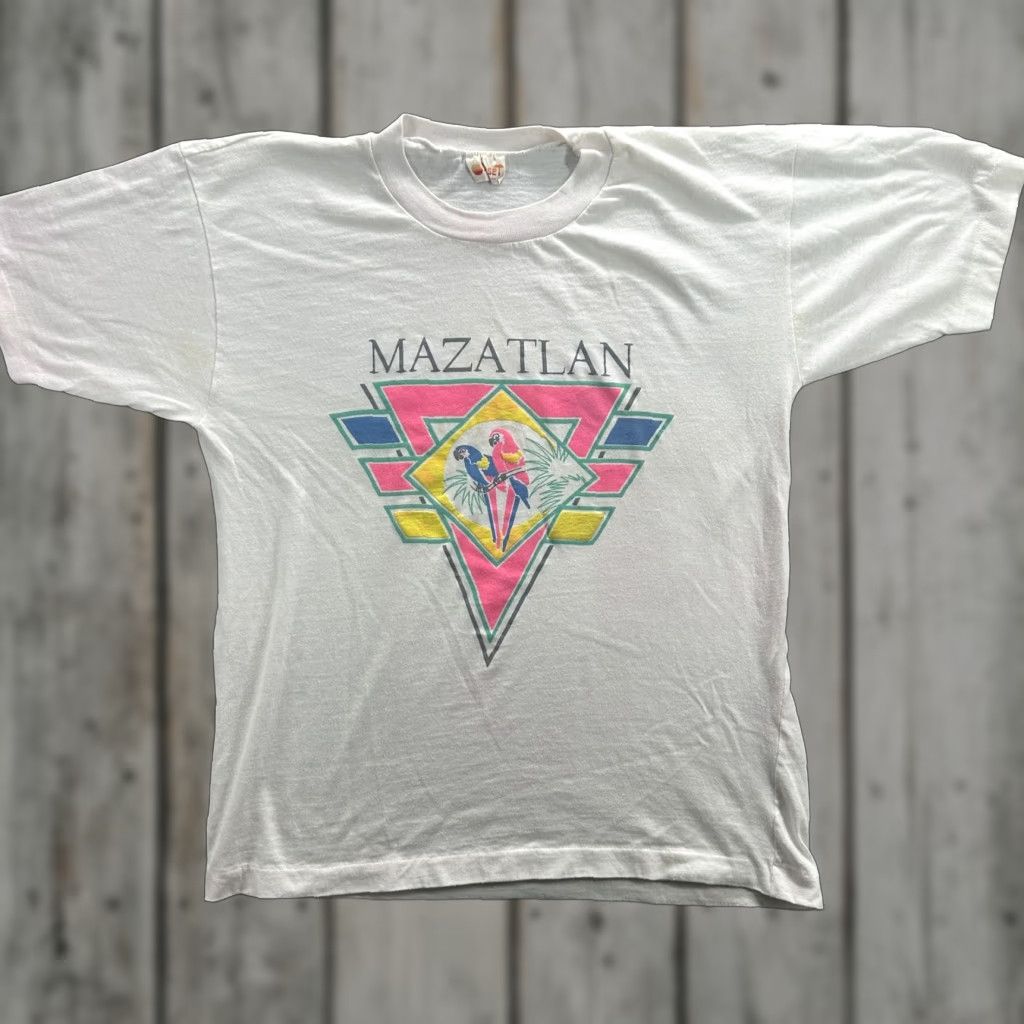 Vintage VINTAGE Sunset Mazatlan White Parrot Graphic 80s Mexico Tee Shirt Mens Medium 80s Parrot Graphic Sunset Souvenir Mexico Tour Shirt Mens Size US L / EU 52-54 / 3 - 1 Thumbnail