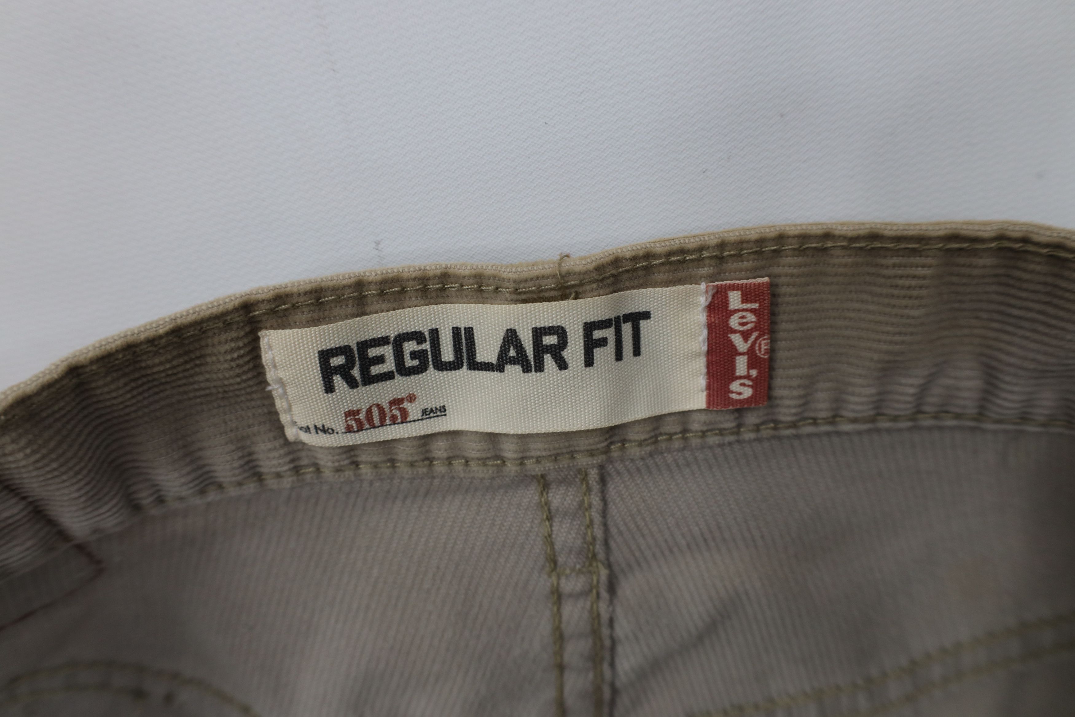 Levi's Vintage Y2K Levis 505 Regular Straight Leg Corduroy Pants Size US 31 - 8 Thumbnail