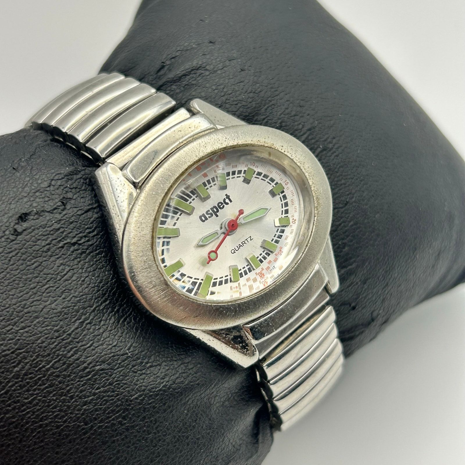 Other Aspect Women Quartz Watch Silver Tone Stretch Band Size ONE SIZE - 3 Thumbnail