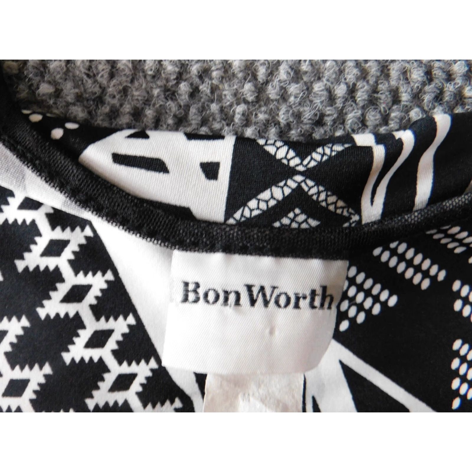 Vintage BonWorth Womens Blouse M Casual Black Geometric 3/4 Sleeve Collared Pullover Designer Stretch Top Size M / US 6-8 / IT 42-44 - 4 Thumbnail