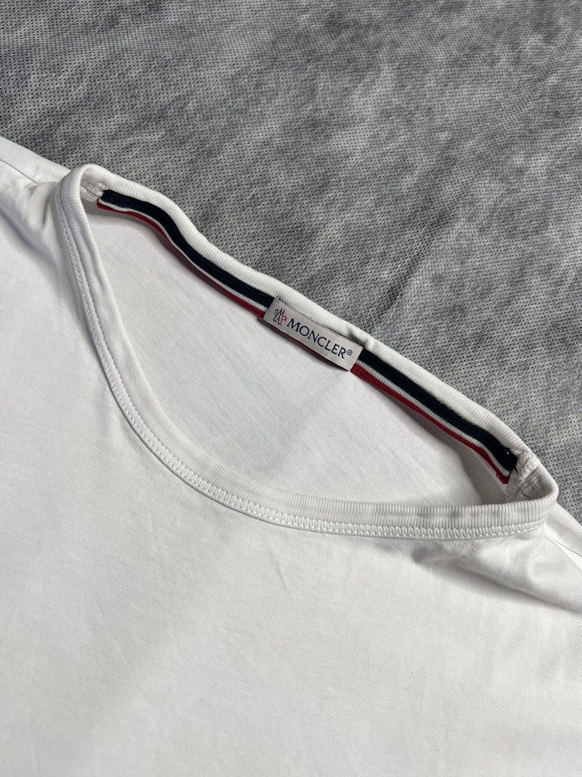 Moncler Vintage Moncler White Tee Shirt Size US M / EU 48-50 / 2 - 7 Thumbnail
