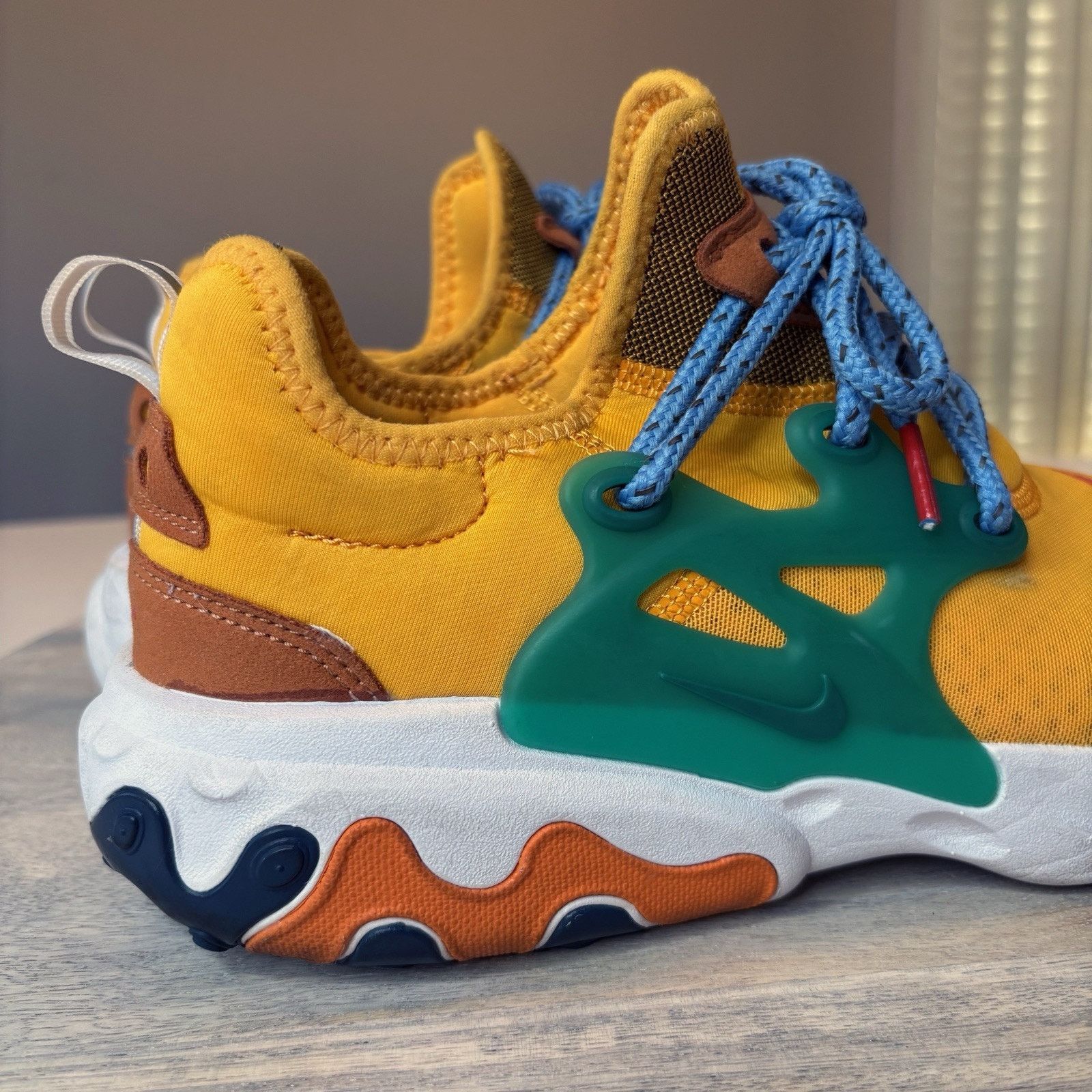 Nike Nike React Presto University Gold Men's Sneakers US Size 8 Size US 8 / EU 41 - 6 Thumbnail