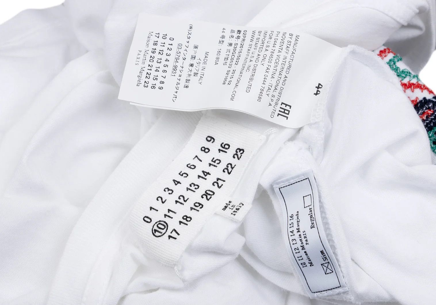 Maison Margiela Cotton Front Embroidered Design T-Shirt in White and Navy Size US S / EU 44-46 / 1 - 13 Thumbnail