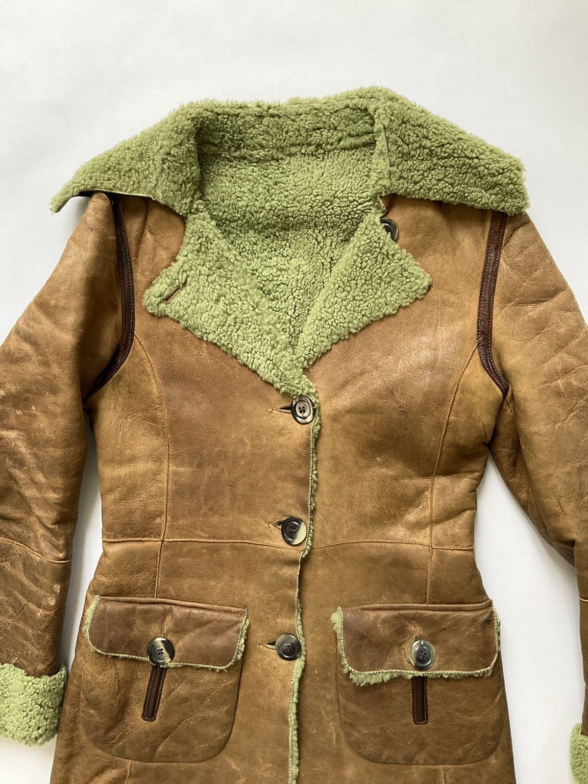Vintage Vintage leather coat with green fur lining Size S / US 4 / IT 40 - 2 Thumbnail