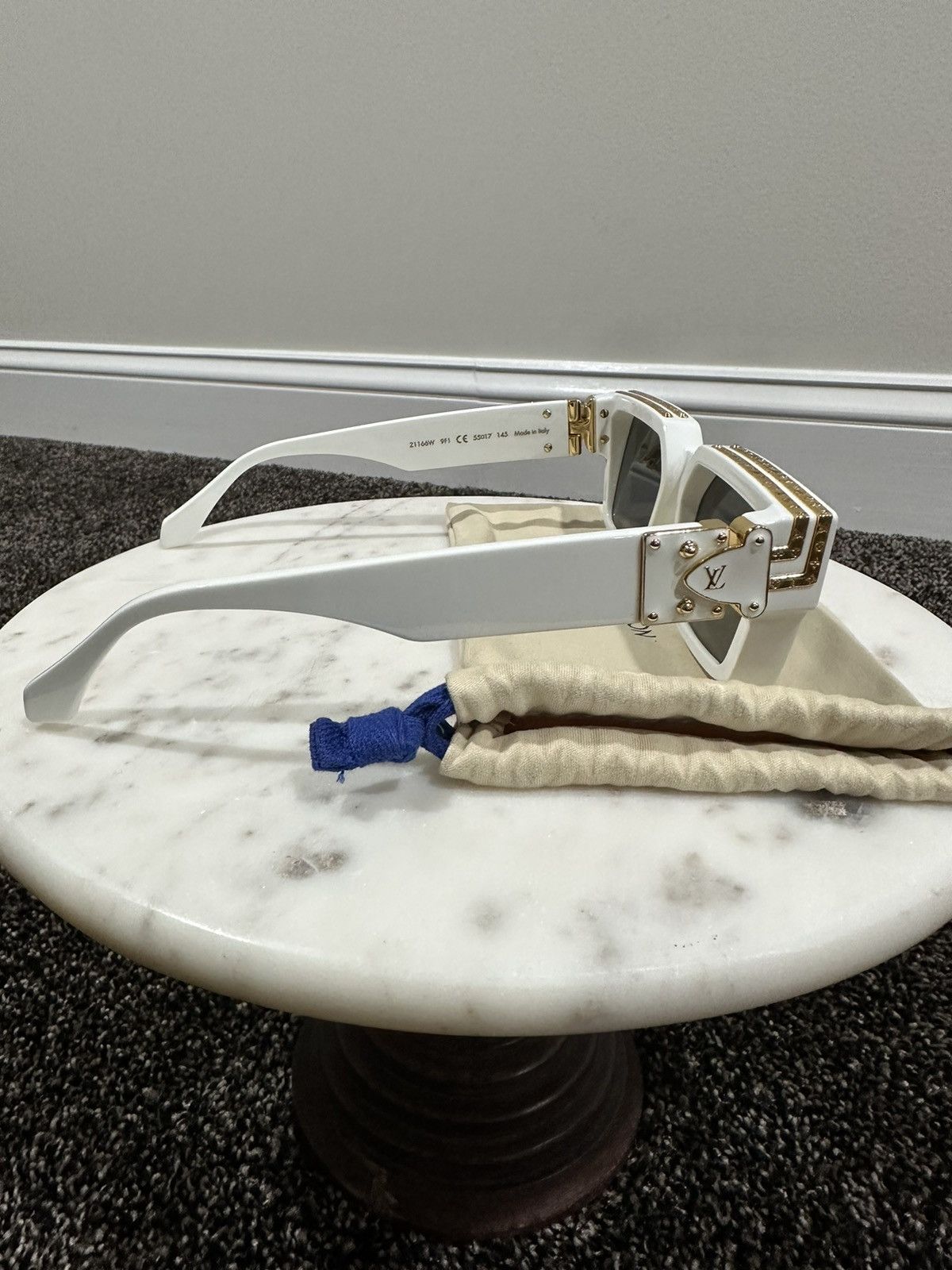 Louis Vuitton Louis Vuitton Virgil Abloh White 1.1 Millionaires Sunglasses Size ONE SIZE - 6 Thumbnail