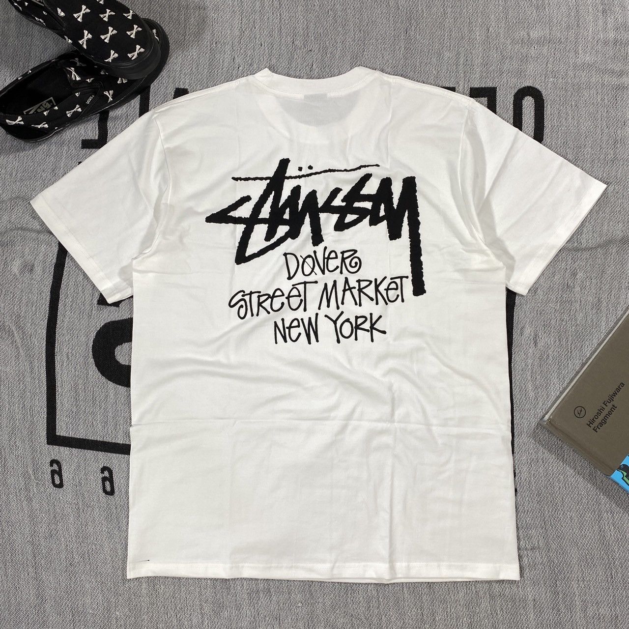 日本最大の Mサイズ Stussy Tee Summer Tour World DSM x Mサイズ