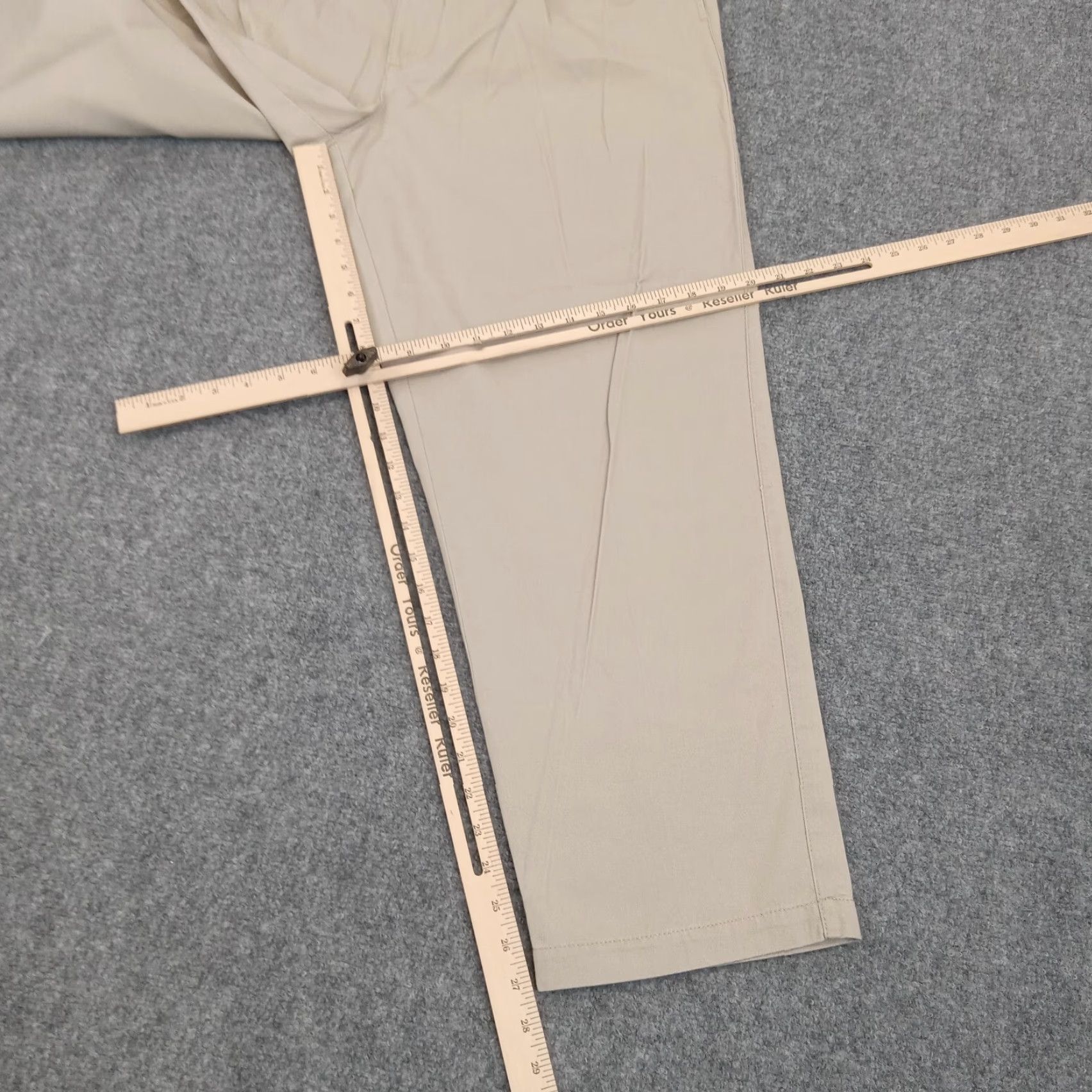 Vintage Harbor Bay Mens Chino Pants 38x28 Beige Pleated Stretch Straight Leg Casual Size US 38 / EU 54 - 2 Thumbnail