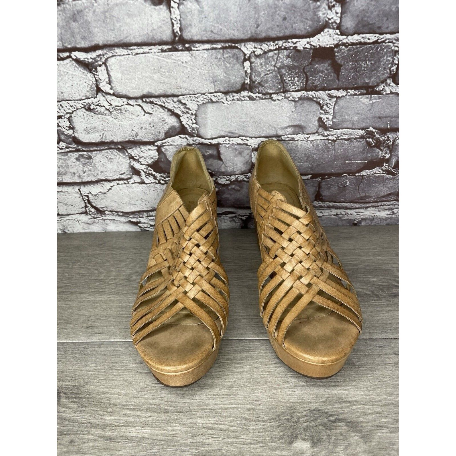 Other Chocolat Blu Web Tan Leather Woven Cork Wedge Platform Sanda Size US 9.5 / IT 39.5 - 17 Thumbnail