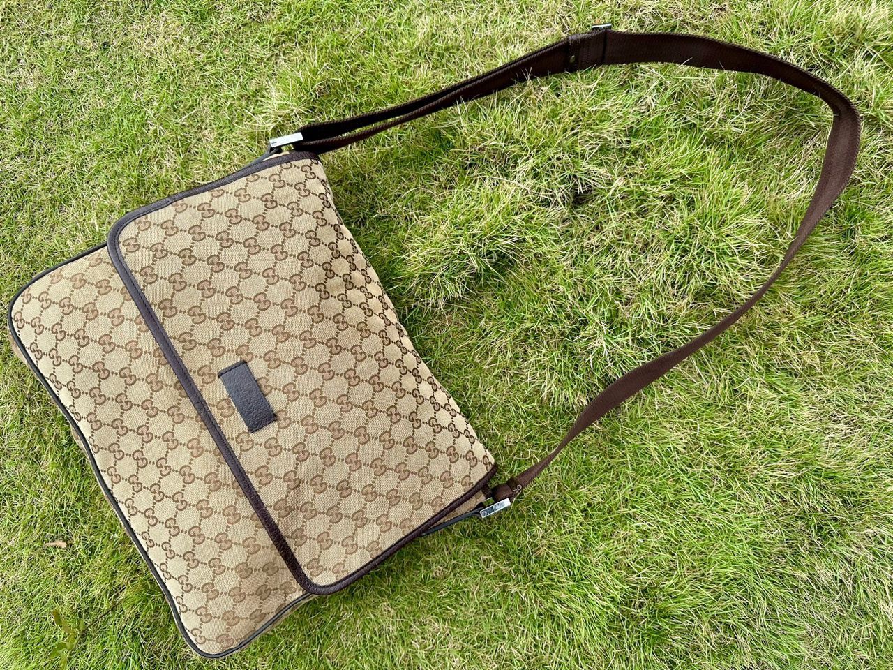 Authentic Gucci Monogram GG Medium Flap Messenger Bag