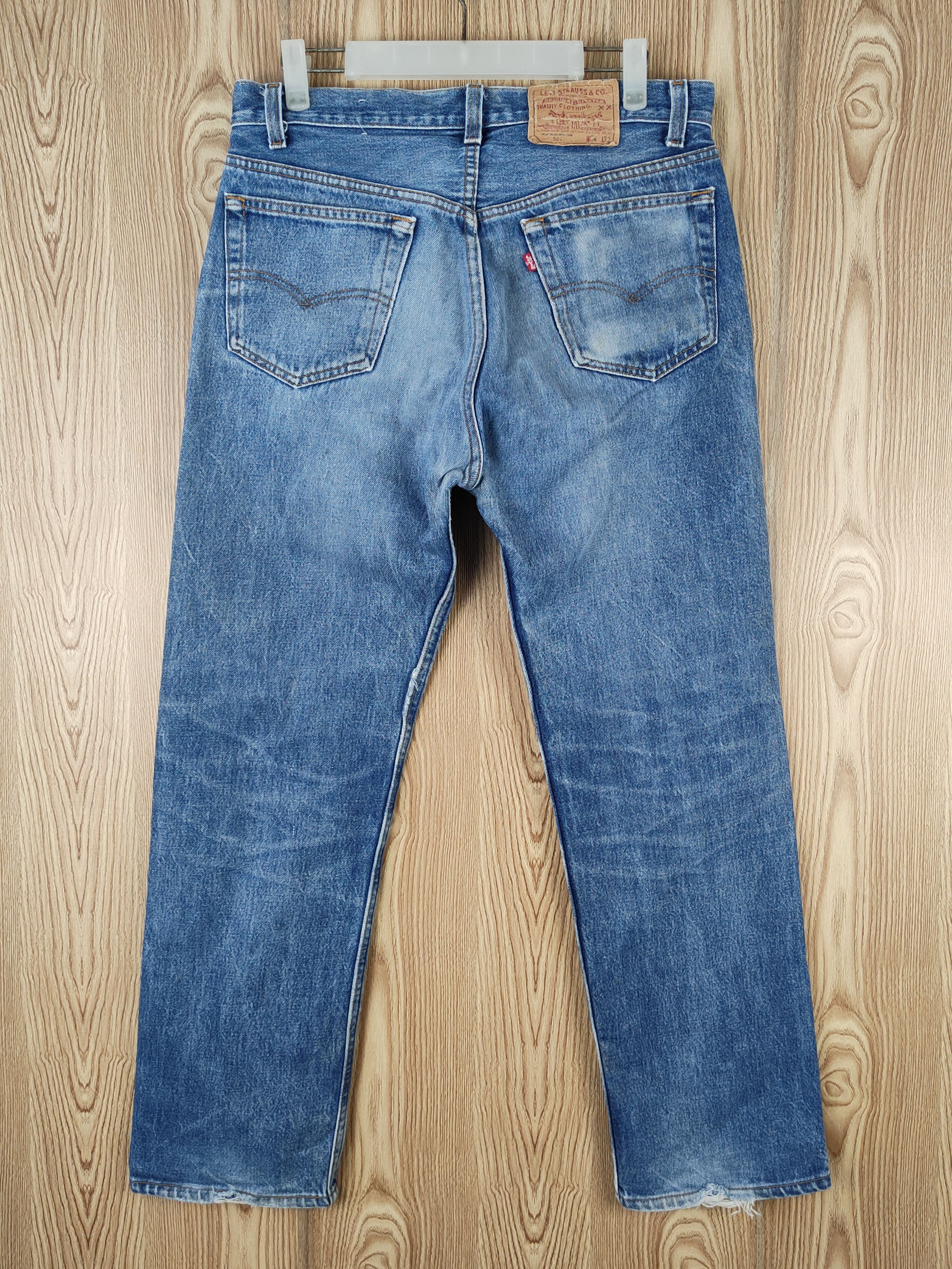 Levi's 80' vintage 501 Levi's Blue Distressed Ripped Jeans #S2743 Size US 33 - 7 Thumbnail