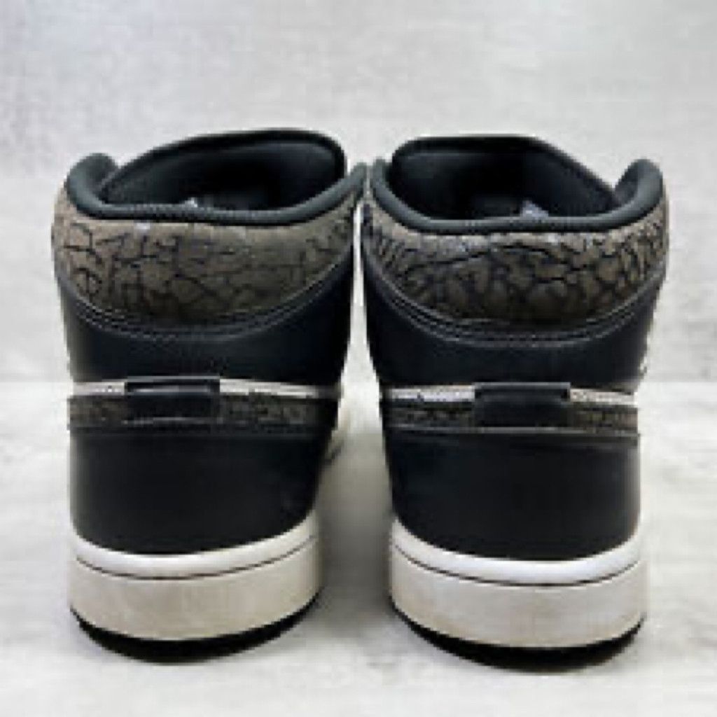 Nike Jordan Panda Elephant Sneakers Youth 5 Size US 5 / EU 37 - 6 Thumbnail