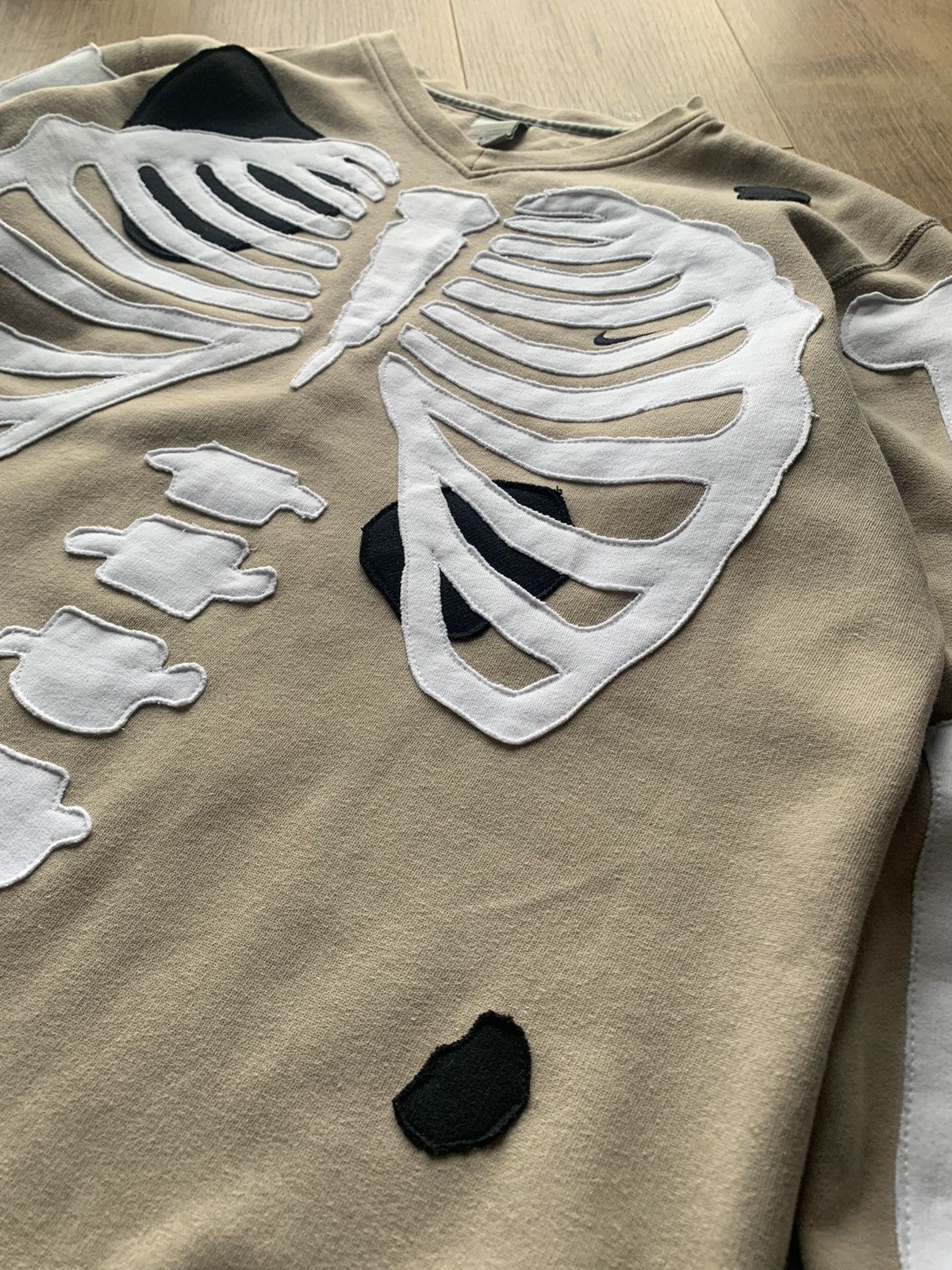 Nike Vintage Nike Skeleton big logo V-neck sweatshirt Size US L / EU 52-54 / 3 - 5 Thumbnail