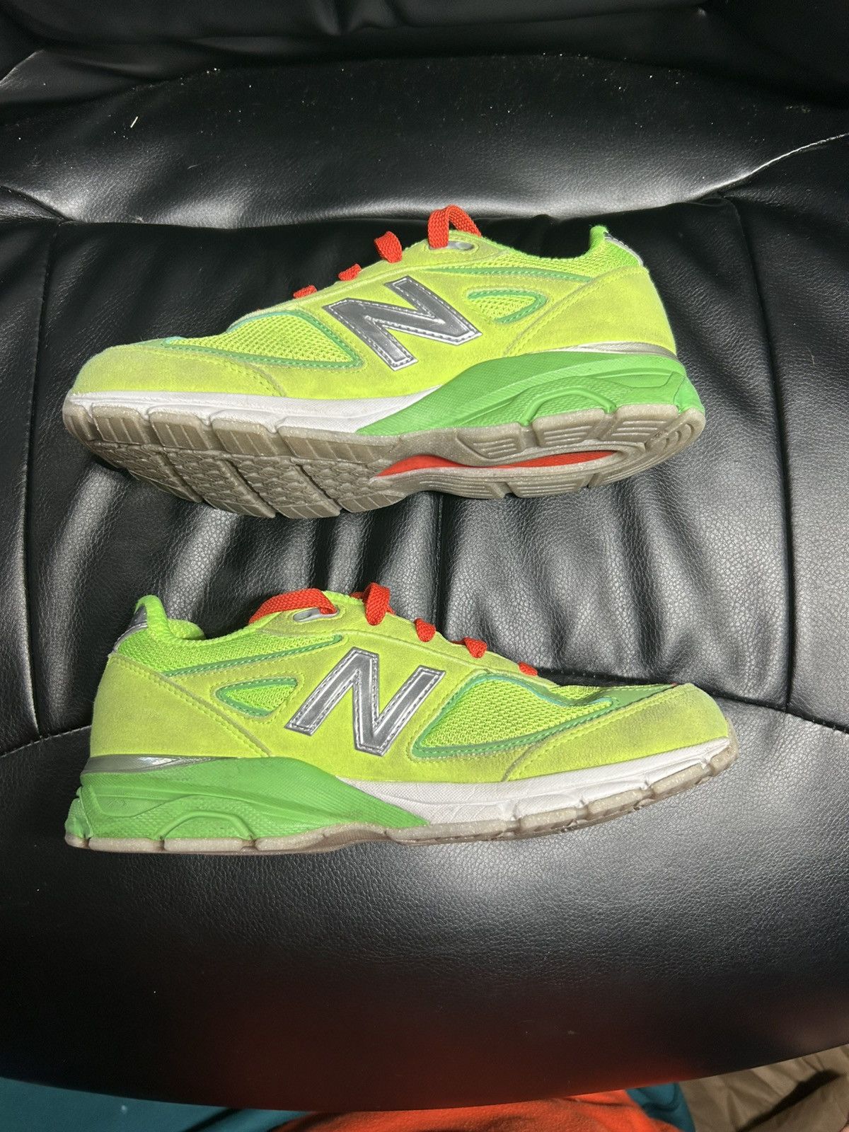 New Balance New Balance “Festive” Green lime Green Festive Red 5.5Y/7W Size US 7 / IT 37 - 2 Thumbnail