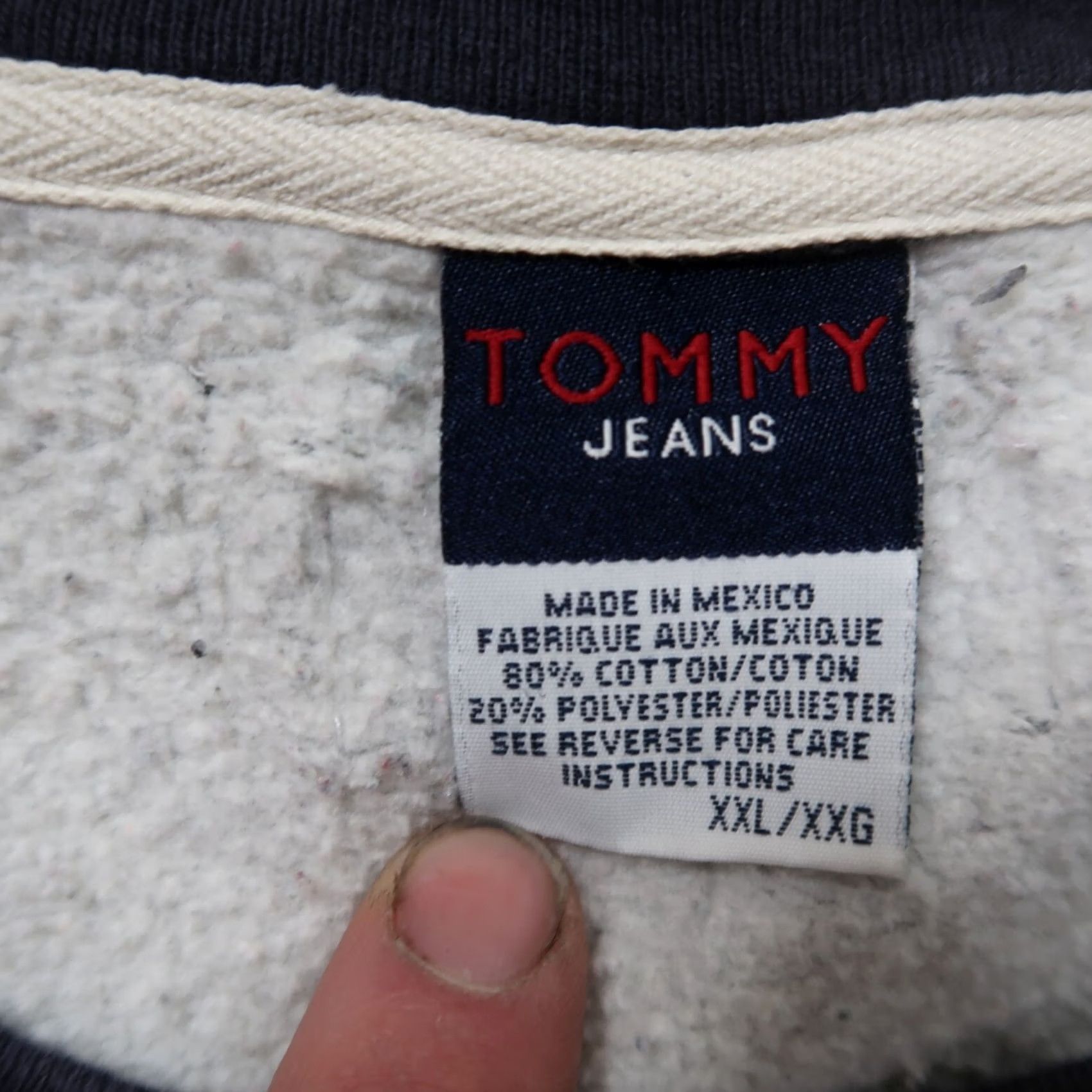 Tommy Hilfiger VINTAGE Tommy Hilfiger Sweatshirt Crew Neck 2XL Gray Pullover Mens 90s Size US XXL / EU 58 / 5 - 5 Thumbnail