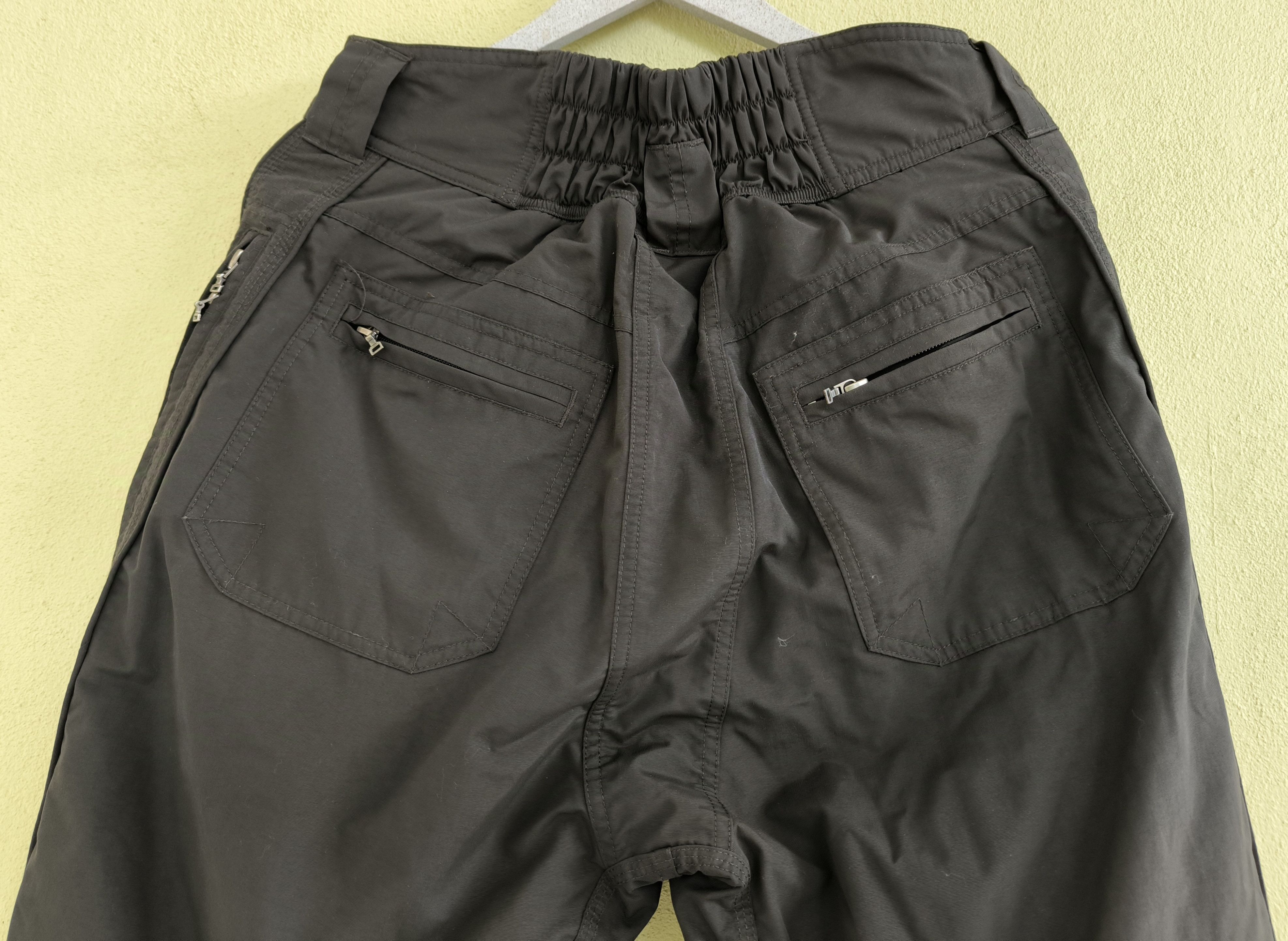Oakley OAKLEY Software multi pocket snowboard/ski pants Size US 32 / EU 48 - 11 Thumbnail