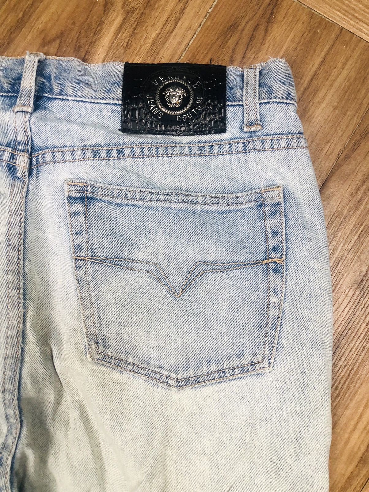 Versace 90s Versace Jeans Couture Straight Leg Denim Light Wash (38) Size US 34 / EU 50 - 19 Thumbnail