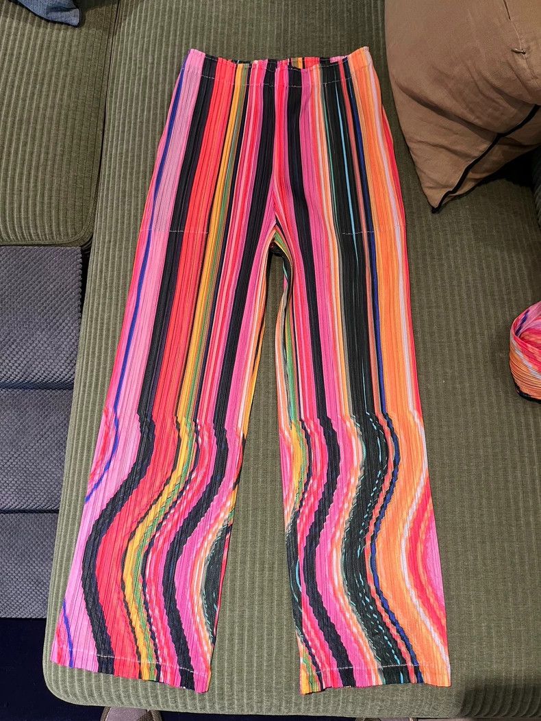 Issey Miyake Issey Miyake size:3 Pink pleated trousers Size 31" - 1 Thumbnail