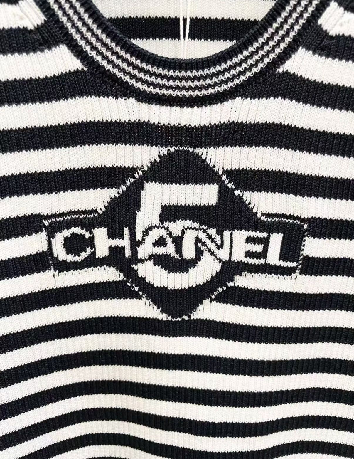Chanel Chanel Classic Black & White Striped Knit Vest J33 Size XS / US 0-2 / IT 36-38 - 3 Thumbnail