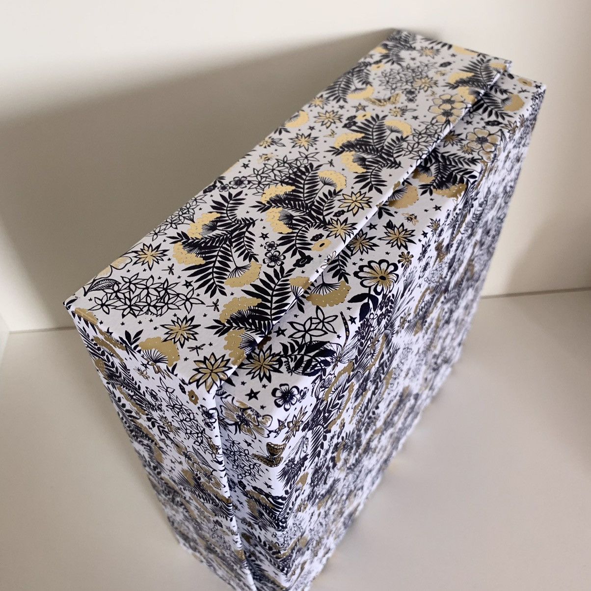 Dior Dior special gold foil gift box storage box Size ONE SIZE - 13 Thumbnail