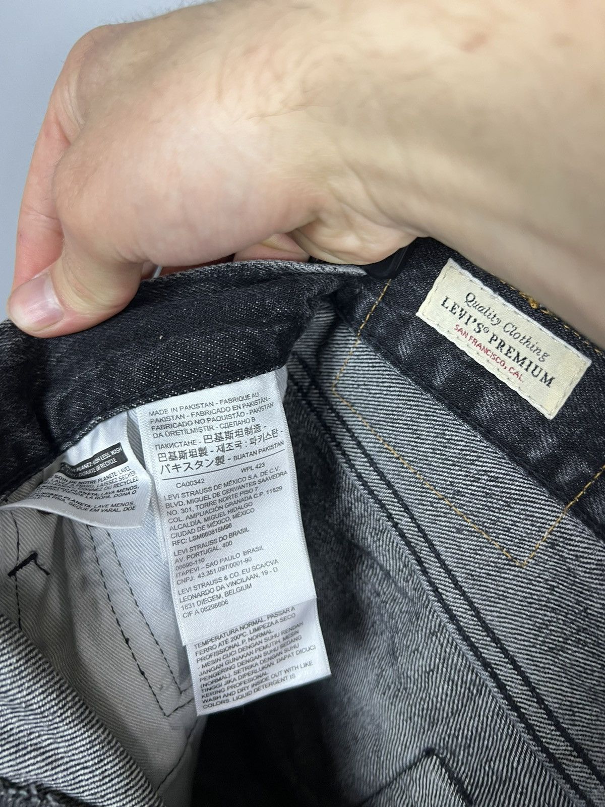 Levi's Levis premium 501 Big E 93' Cropped Denim Jeans Shorts Size US 30 / EU 46 - 9 Thumbnail