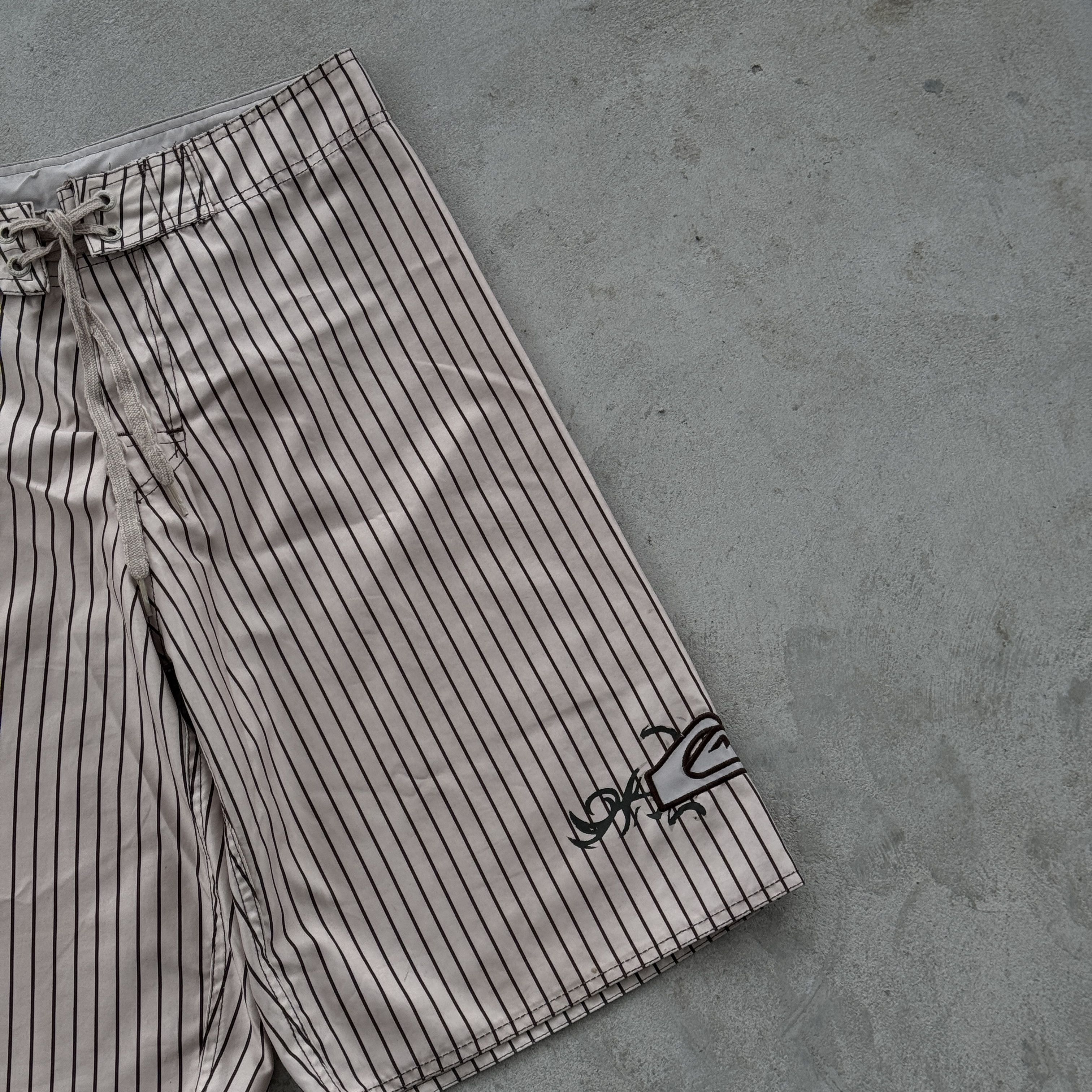 Quiksilver Vintage Quiksilver Nylon Cargo Striped Shorts Size US 30 / EU 46 - 3 Thumbnail