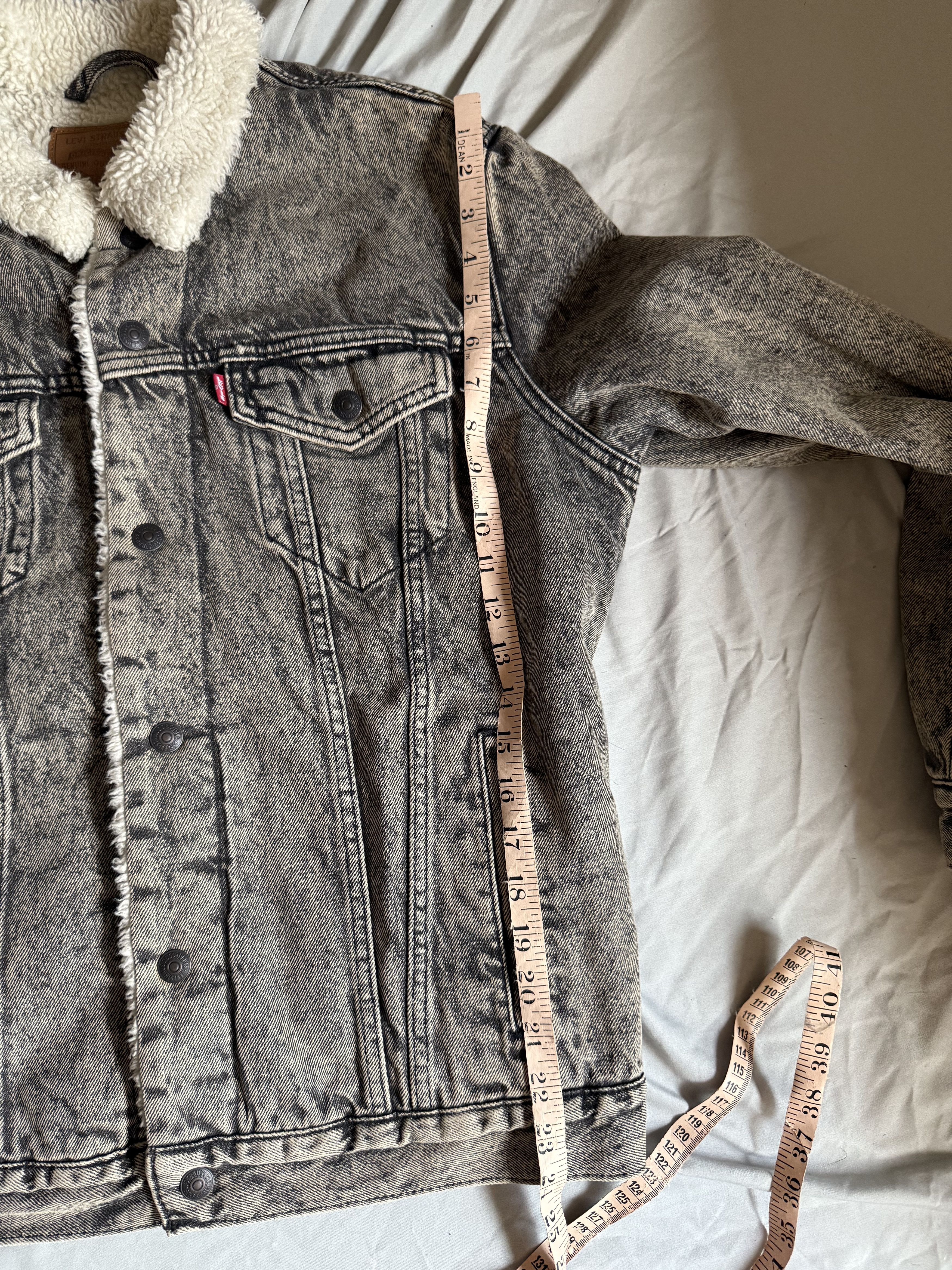 Levi's Levi’s Men’s Sherpa Trucker Jean Jacket Size Large $128 Size US L / EU 52-54 / 3 - 7 Thumbnail