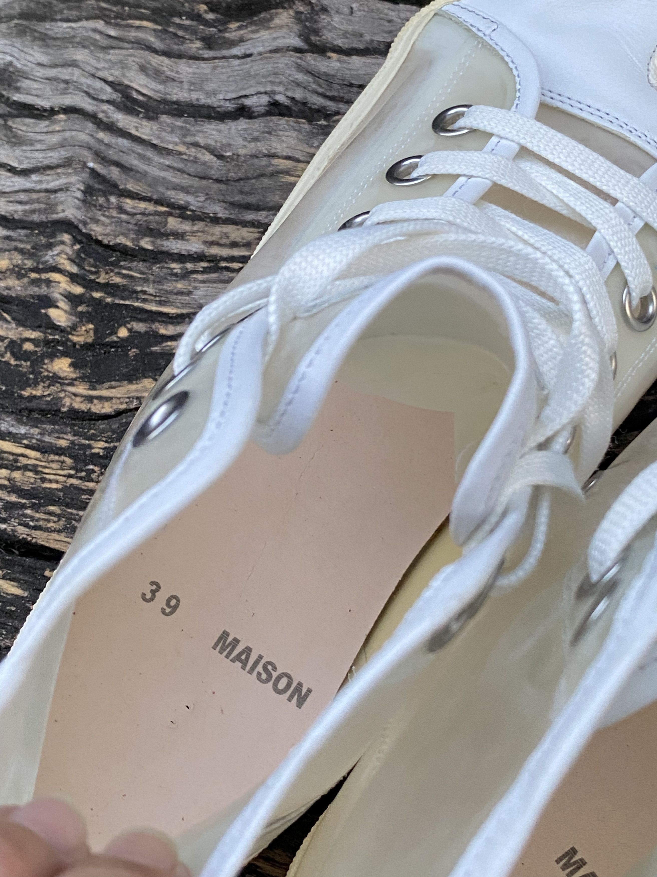 Maison Margiela Maison Margiela Tabi Transparent Hi Top Sneakers 39 Size US 9 / IT 39 - 10 Thumbnail