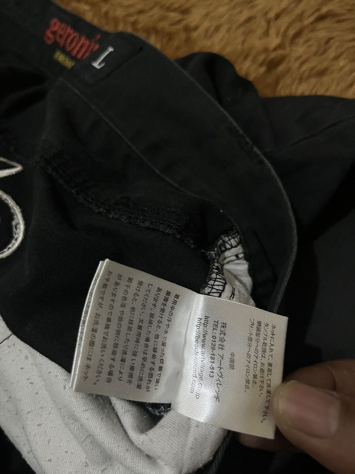Japanese Brand 2001 GERONIMO LEGEND RUGGED SPIRIT OF INDIAN Shortspants Size US 34 / EU 50 - 7 Thumbnail