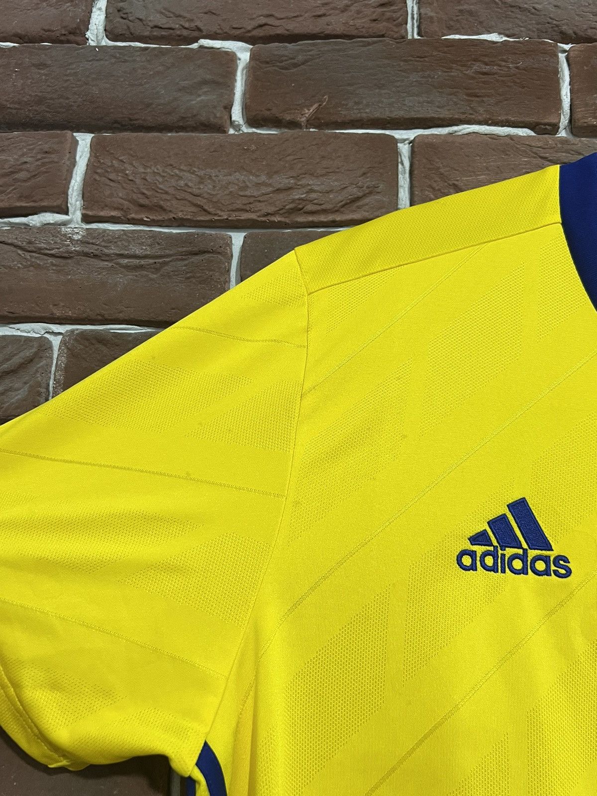 Adidas Rare Vintage Adidas Sweden Team xl yellow Jersey Soccer Kit Size US XL / EU 56 / 4 - 5 Thumbnail