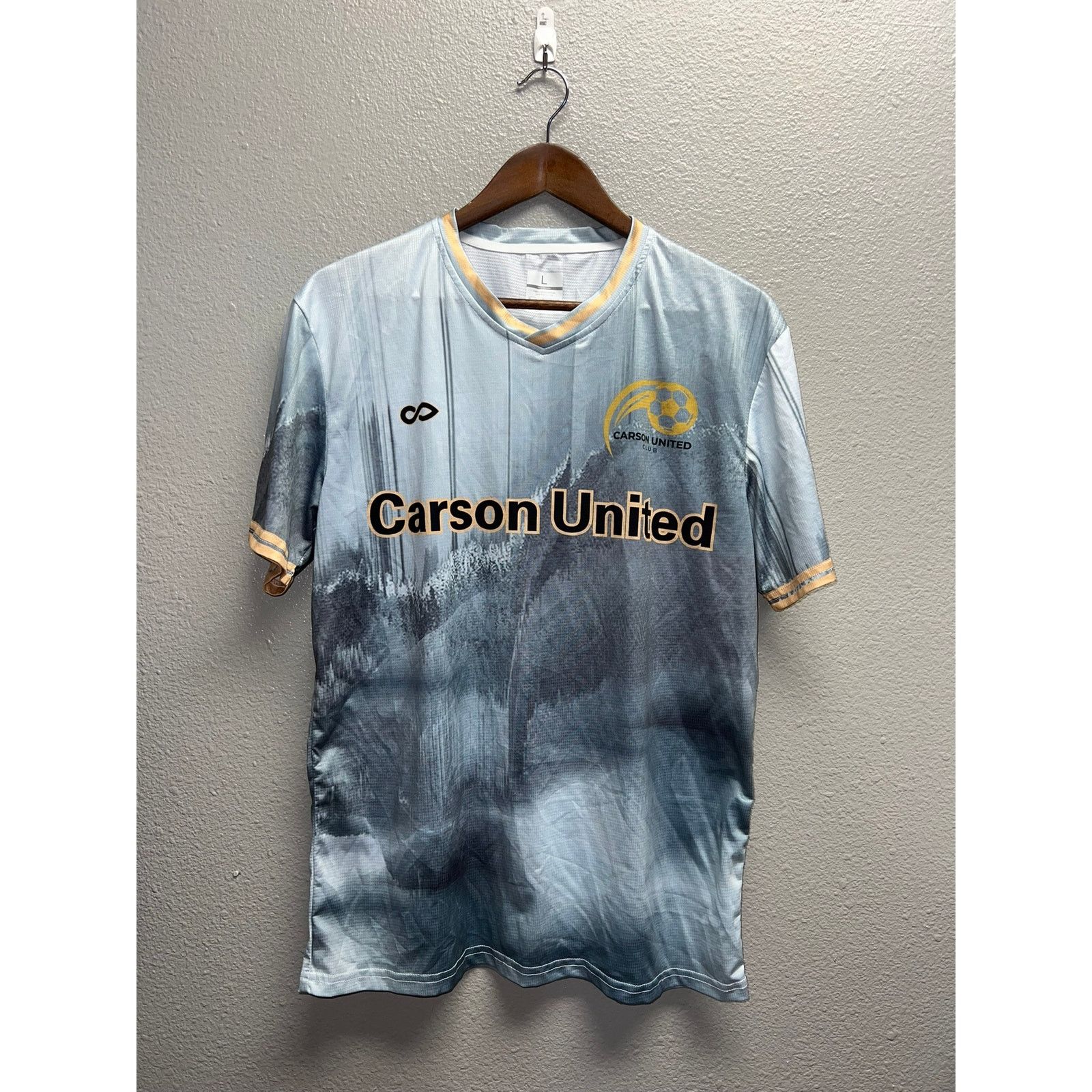 Vintage Carson United Jersey FC Club Gold Silver Futbol Soccer Top L Size US L / EU 52-54 / 3 - 1 Thumbnail