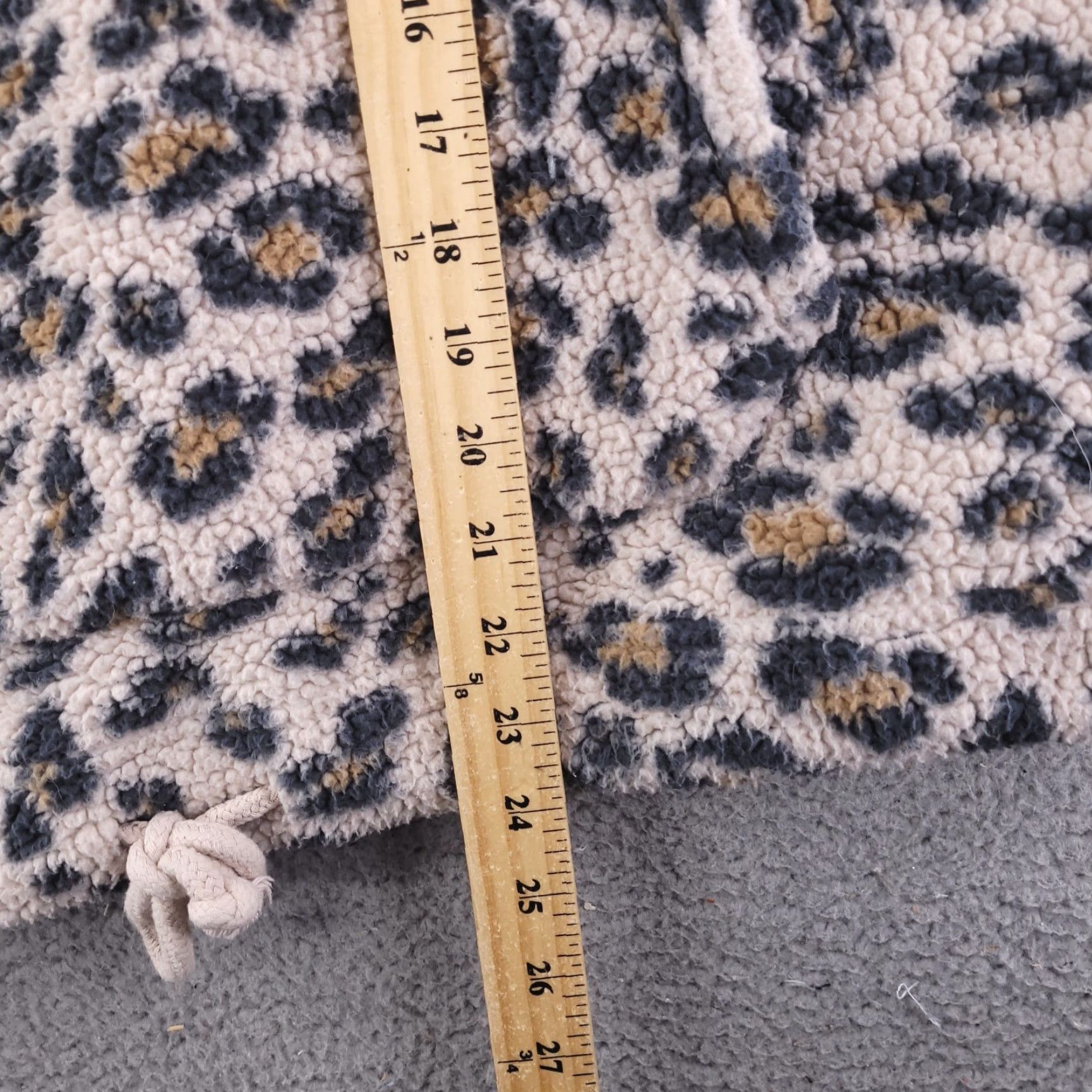 American Eagle Outfitters American Eagle Hoodie Womens Medium Teddy Bear Cheetah Fuzzy Fluffy Size M / US 6-8 / IT 42-44 - 5 Thumbnail