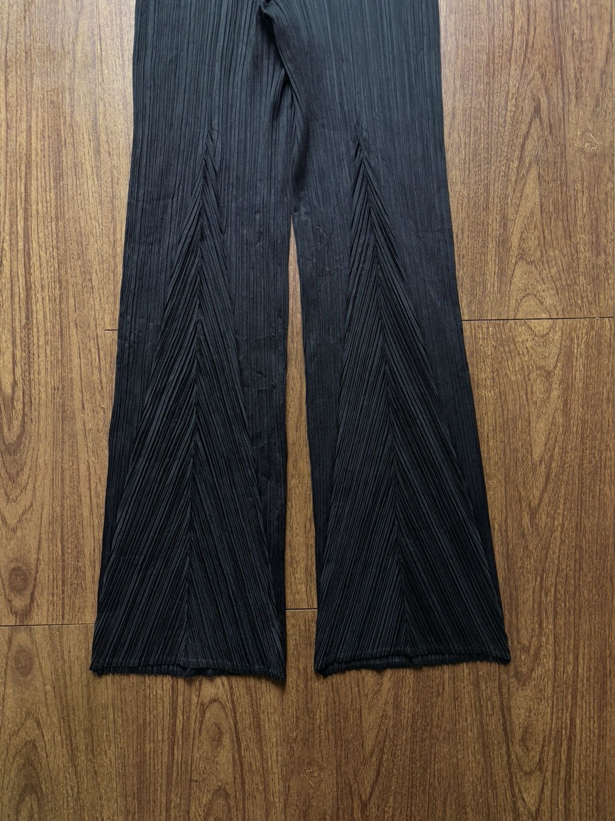 Issey Miyake FREE TAX! Issey Miyake Pleats Please Straight Leg Trousers Size US 31 - 6 Thumbnail